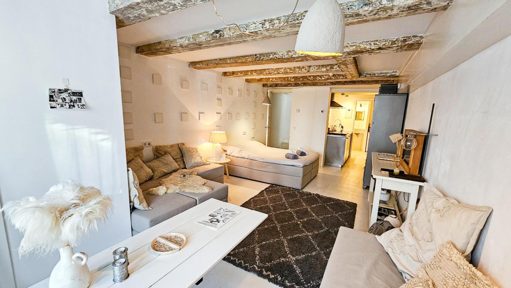 Couette-café The White Wilde - In A Historic Canalhouse From 1799