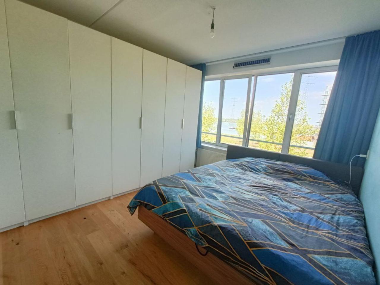Spacious 12 Min To Center By Tram Appartement