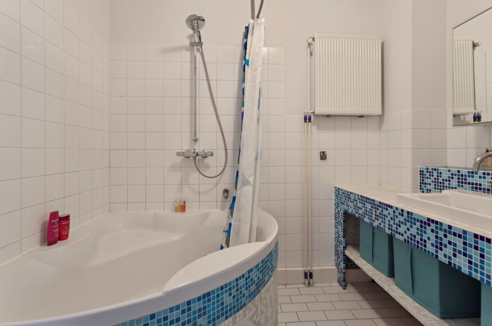 Spacious 12 Min To Center By Tram Appartement *