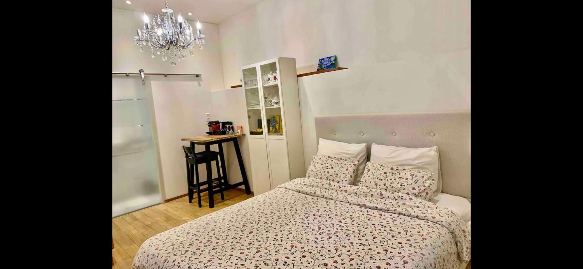 With Private Bathroom Near Vondelpark Bed & Breakfast