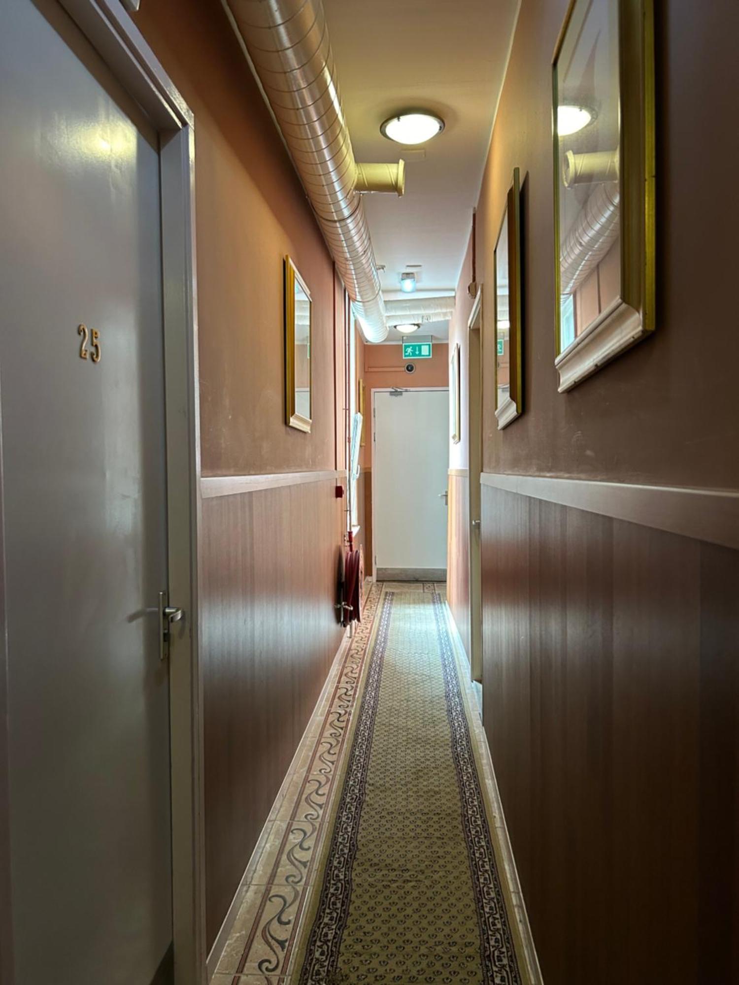 Isis Hotel
