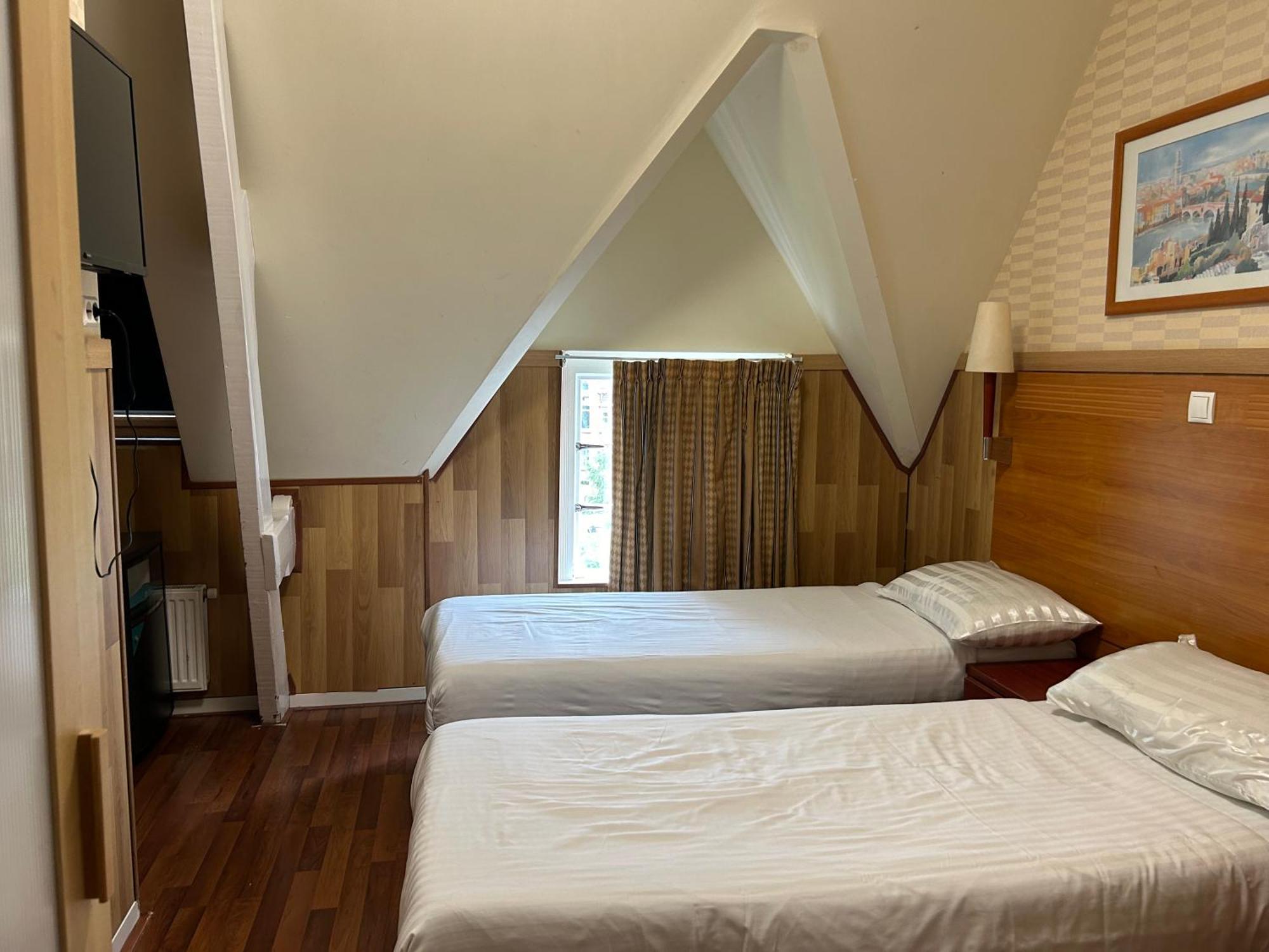 Hotel Isis