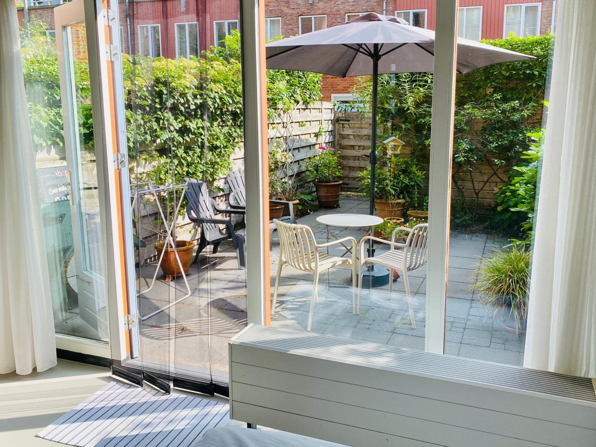 Couette-café Private With Free Car Parking
