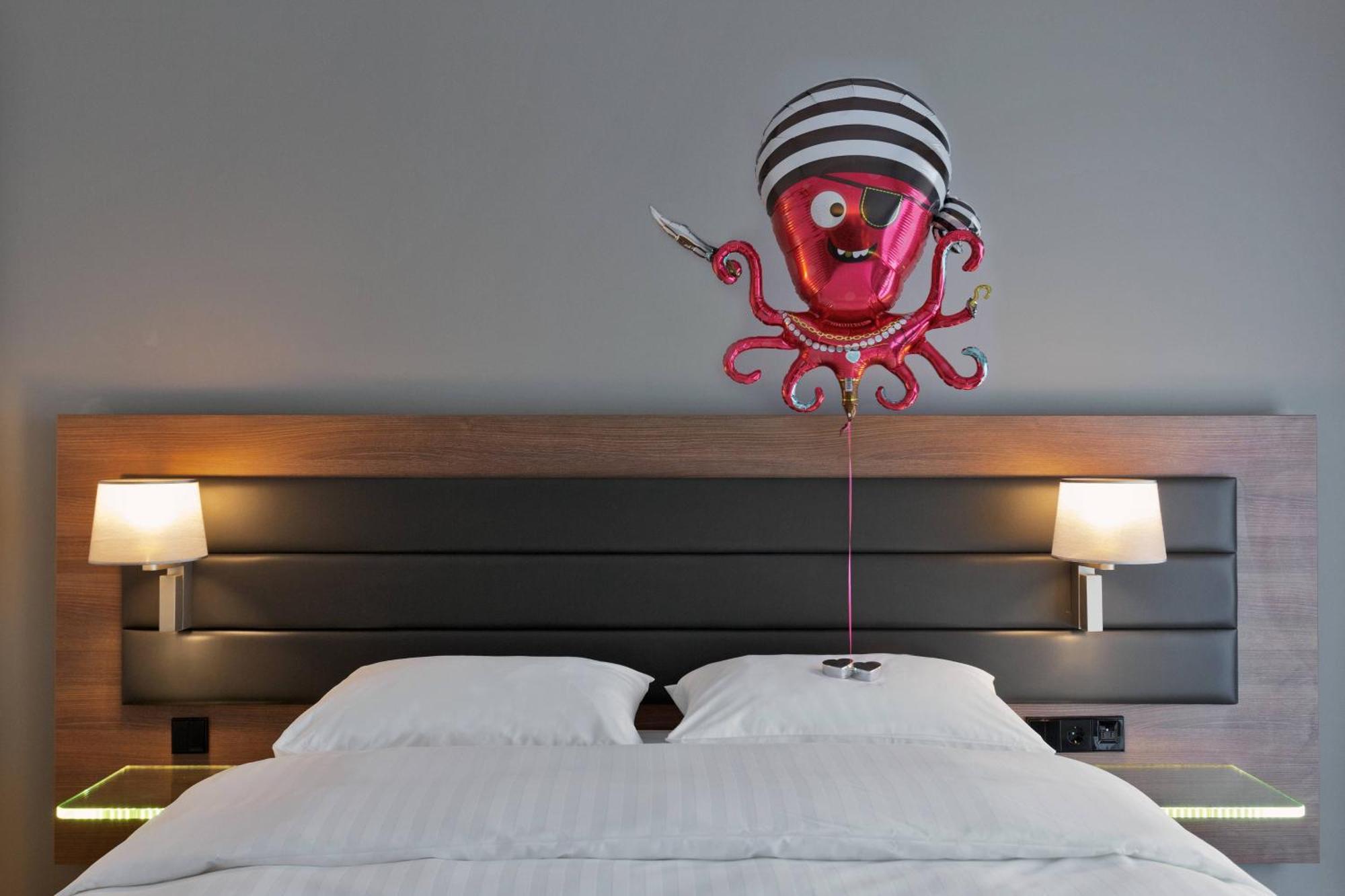 Moxy Houthavens Amsterdam
