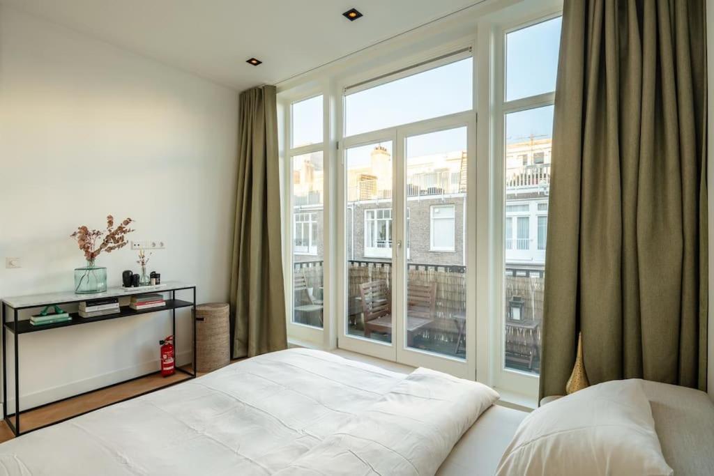 Luxurious Park 1-bed Apartment