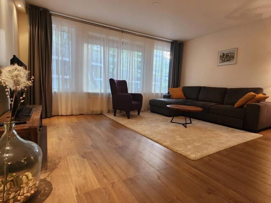 Appartement Spacious Apartment, Canal Area, Center *