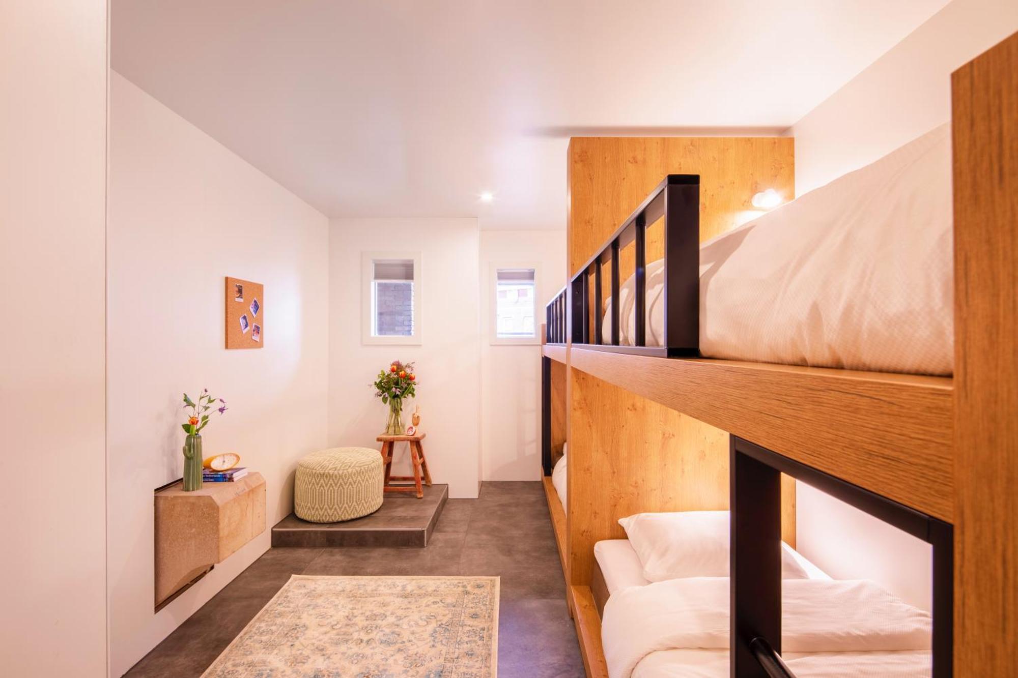Bunk * Amsterdam