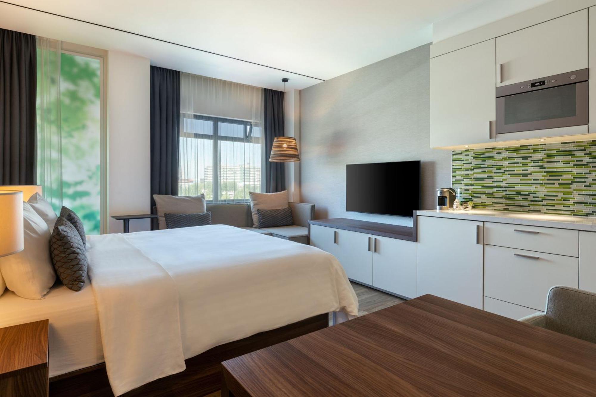 Hotel Element