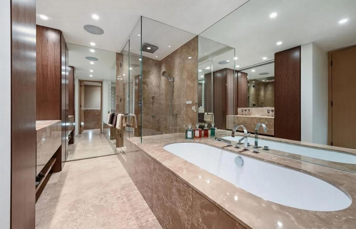 Schaepman Modern Spacious Appartement