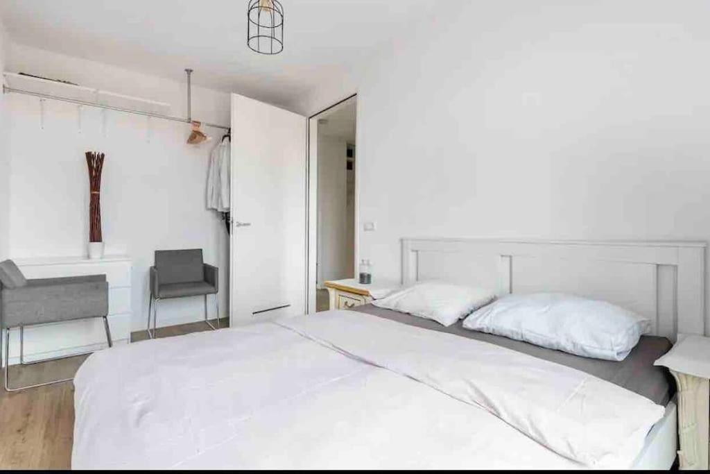 Large And Spacious 4-Bedroom Apartment With Roofterras * Amsterdam