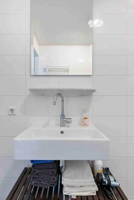 Large And Spacious 4-Bedroom Apartment With Roofterras