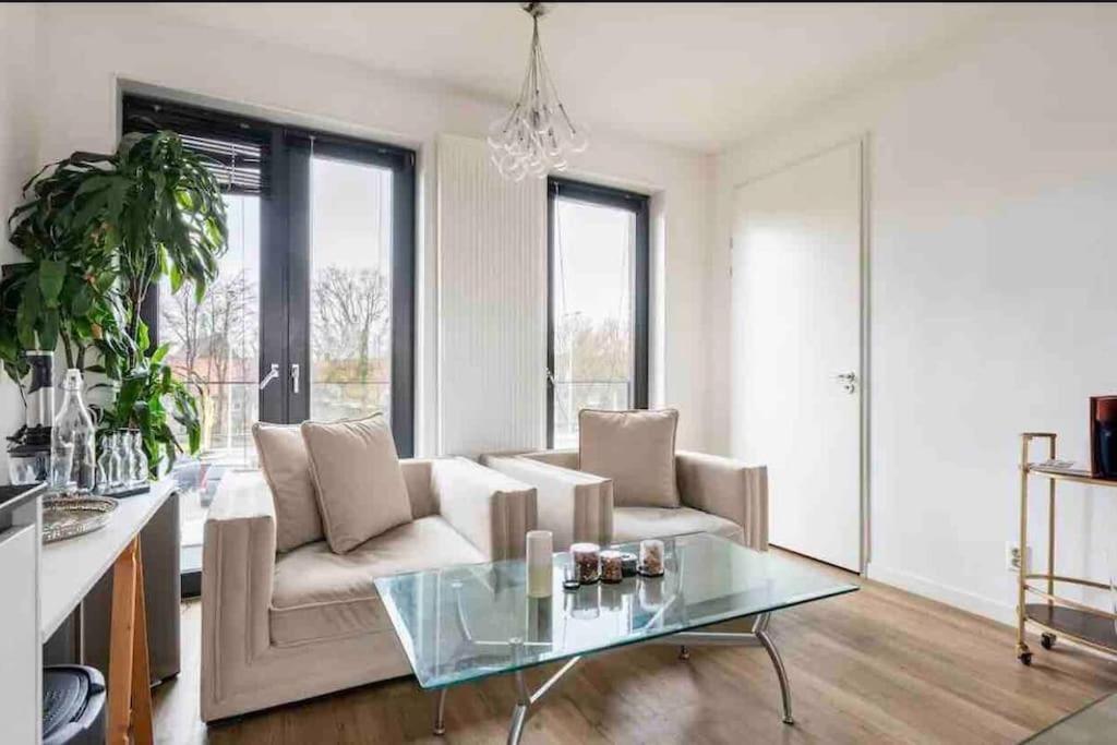 Large And Spacious 4-Bedroom Apartment With Roofterras Amsterdam