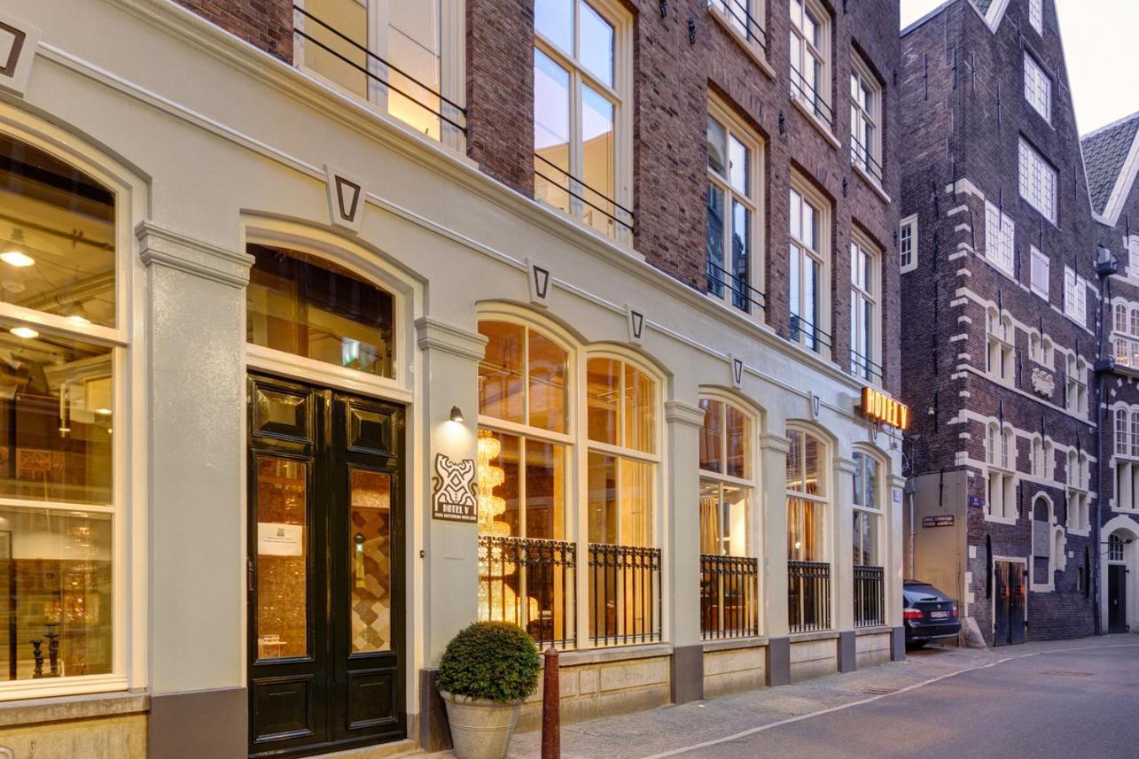 Hotel V Nesplein 4*