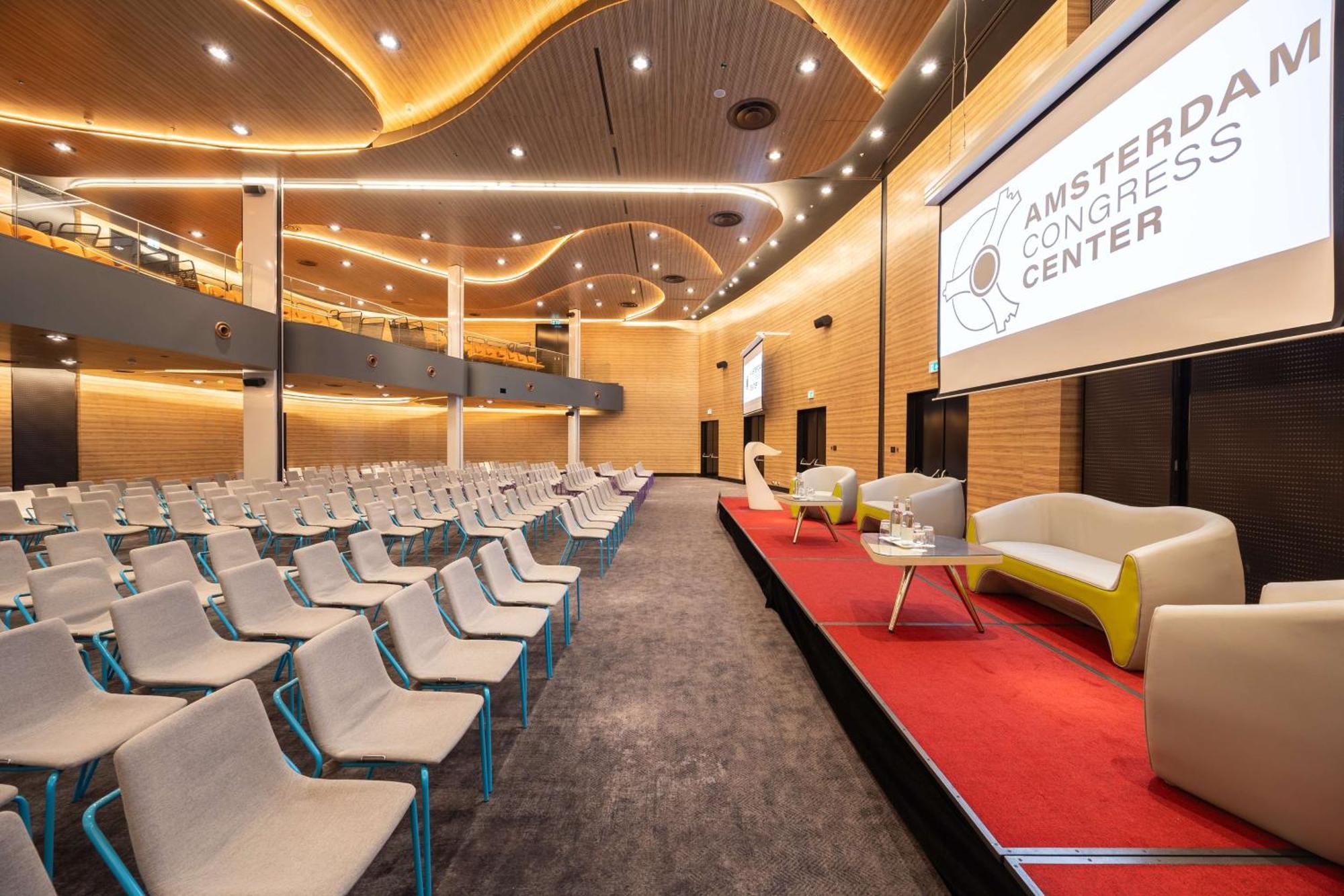 Hotel Park By Radisson City West 4*