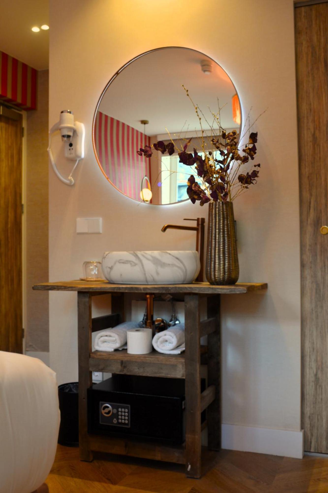 The Lif Boutique 3*
