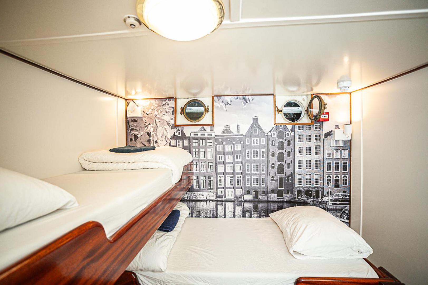 Hotel The @ Mps Noorderzon 2*