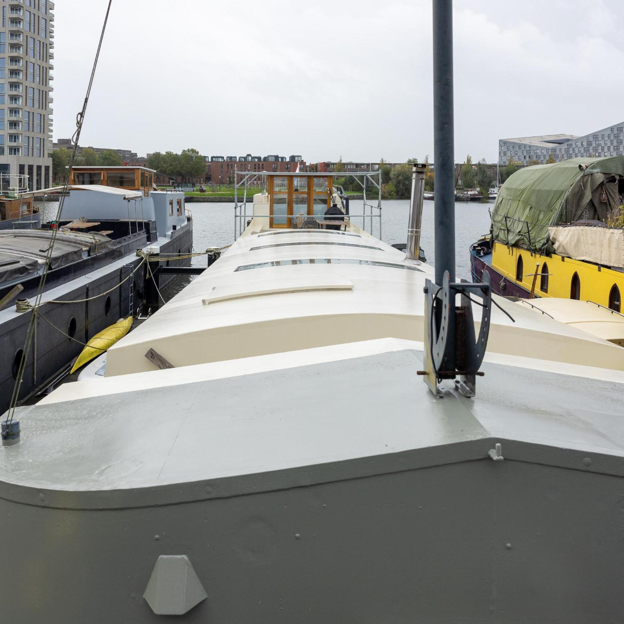 Maison d'hôtes Boat - A Unique Houseboat In *