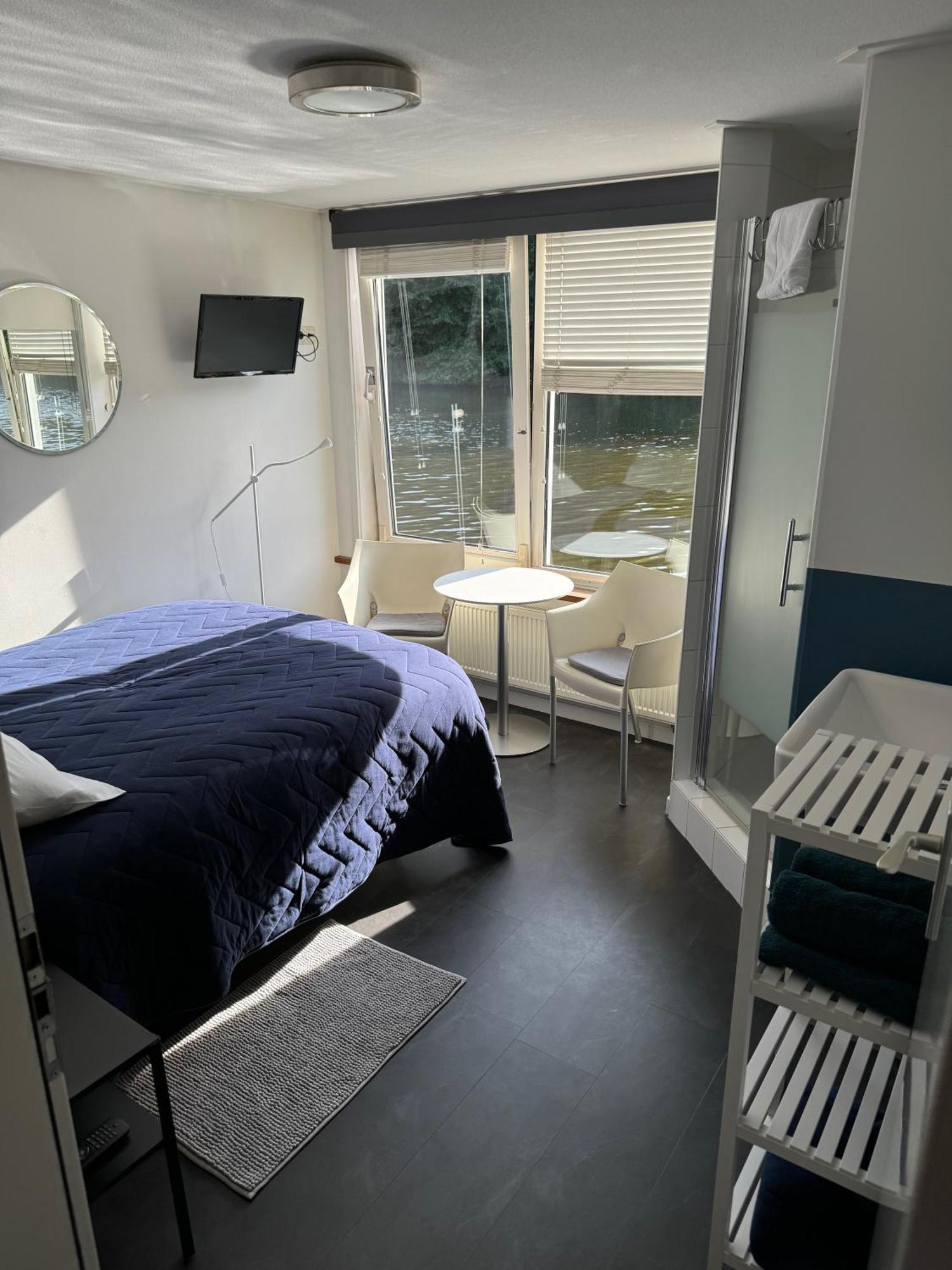 Bed & Breakfast Peaceful On A Houseboat In The Centre *