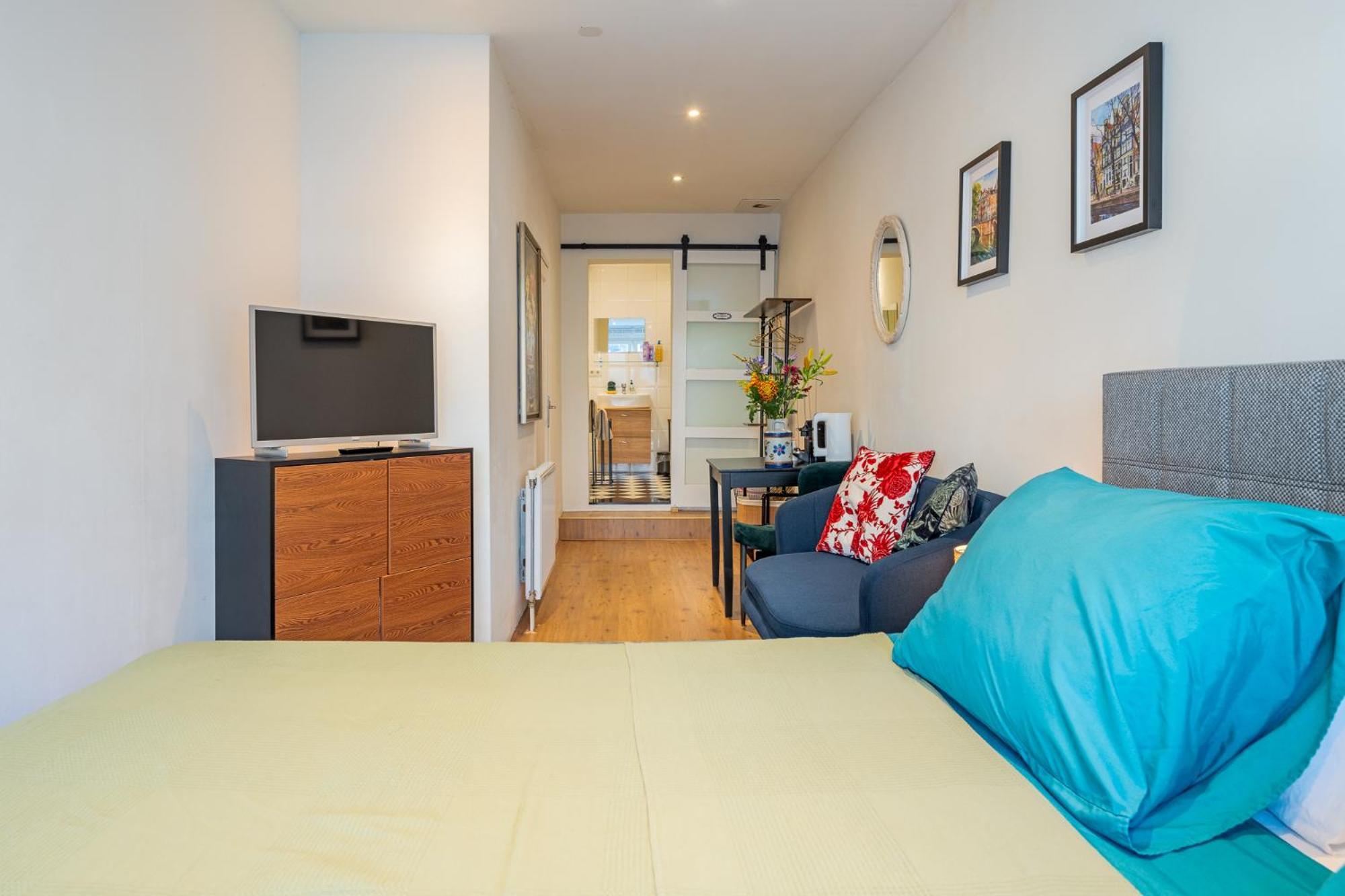 With Private Bathroom Near Vondelpark *