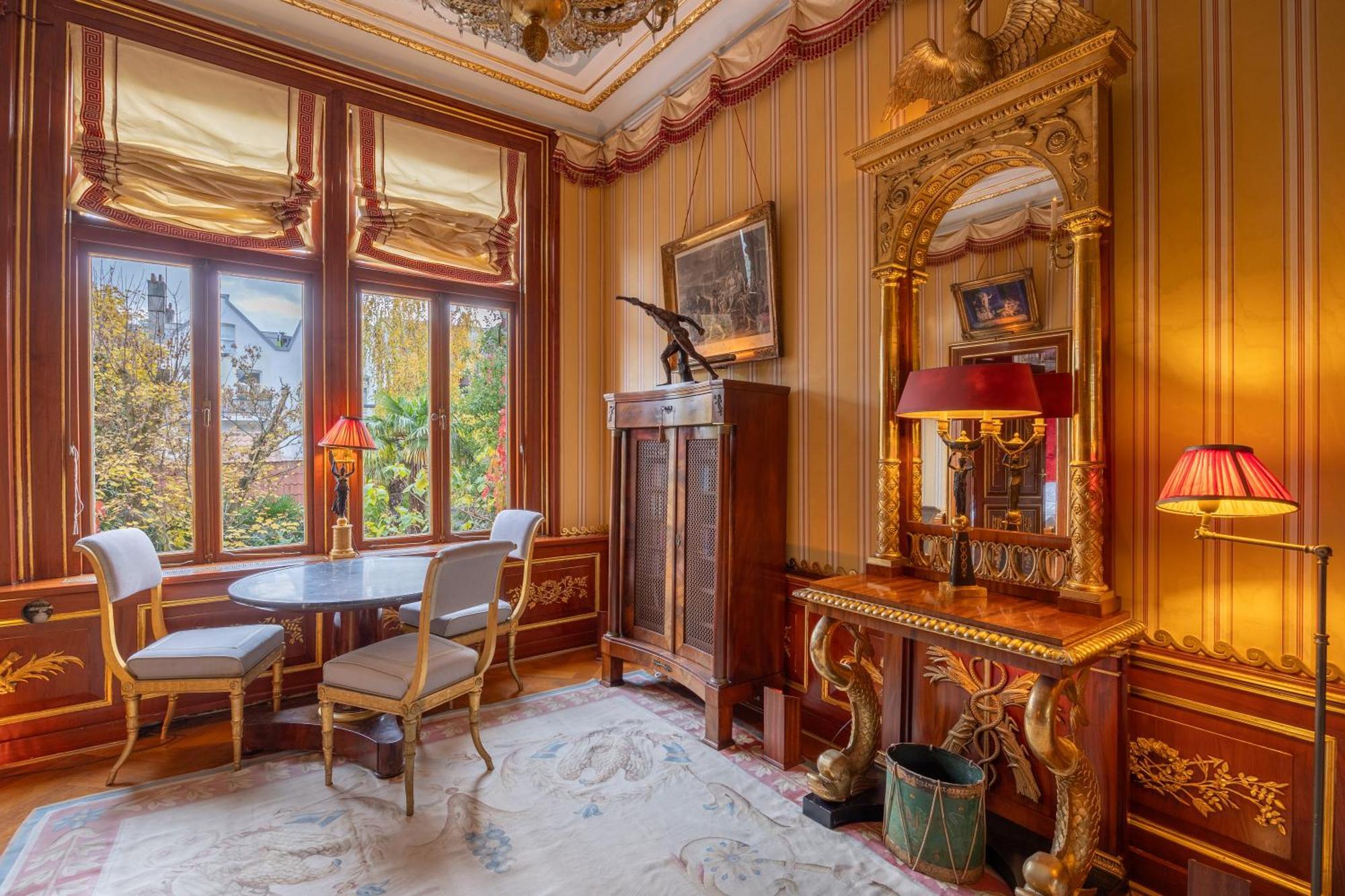 Park Mansion Hotel