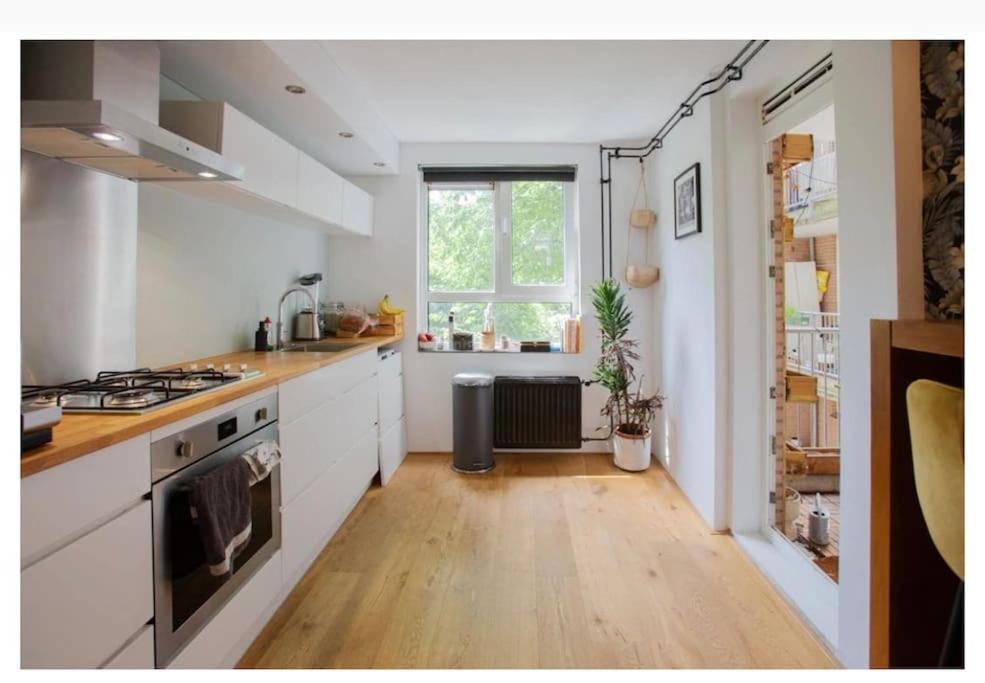 Leuk Gezellig In Het Levendige Oost Appartement *