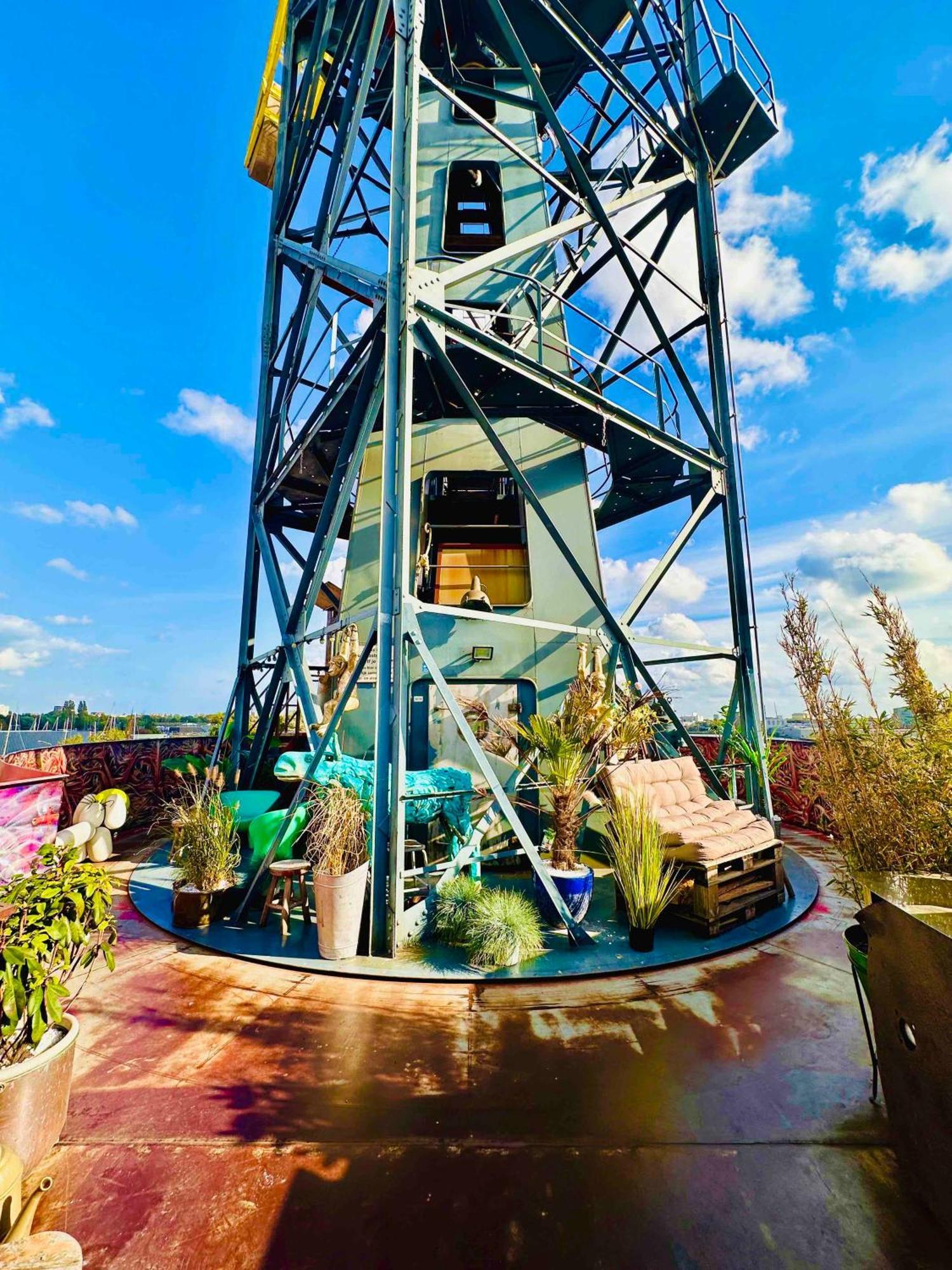 Crane Faralda Hotel