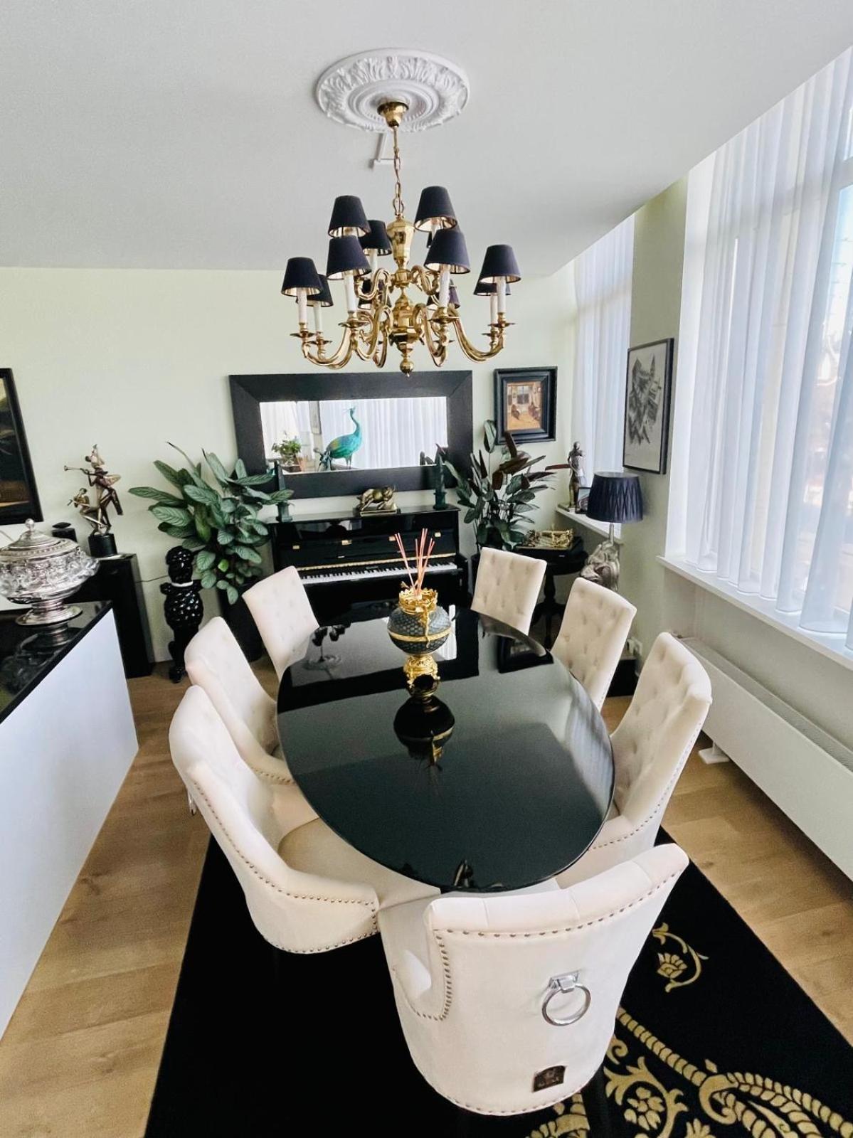 Appartement Luxury Center With Canal View 1 Kingsize Bed And 1 Sleeping Sofa