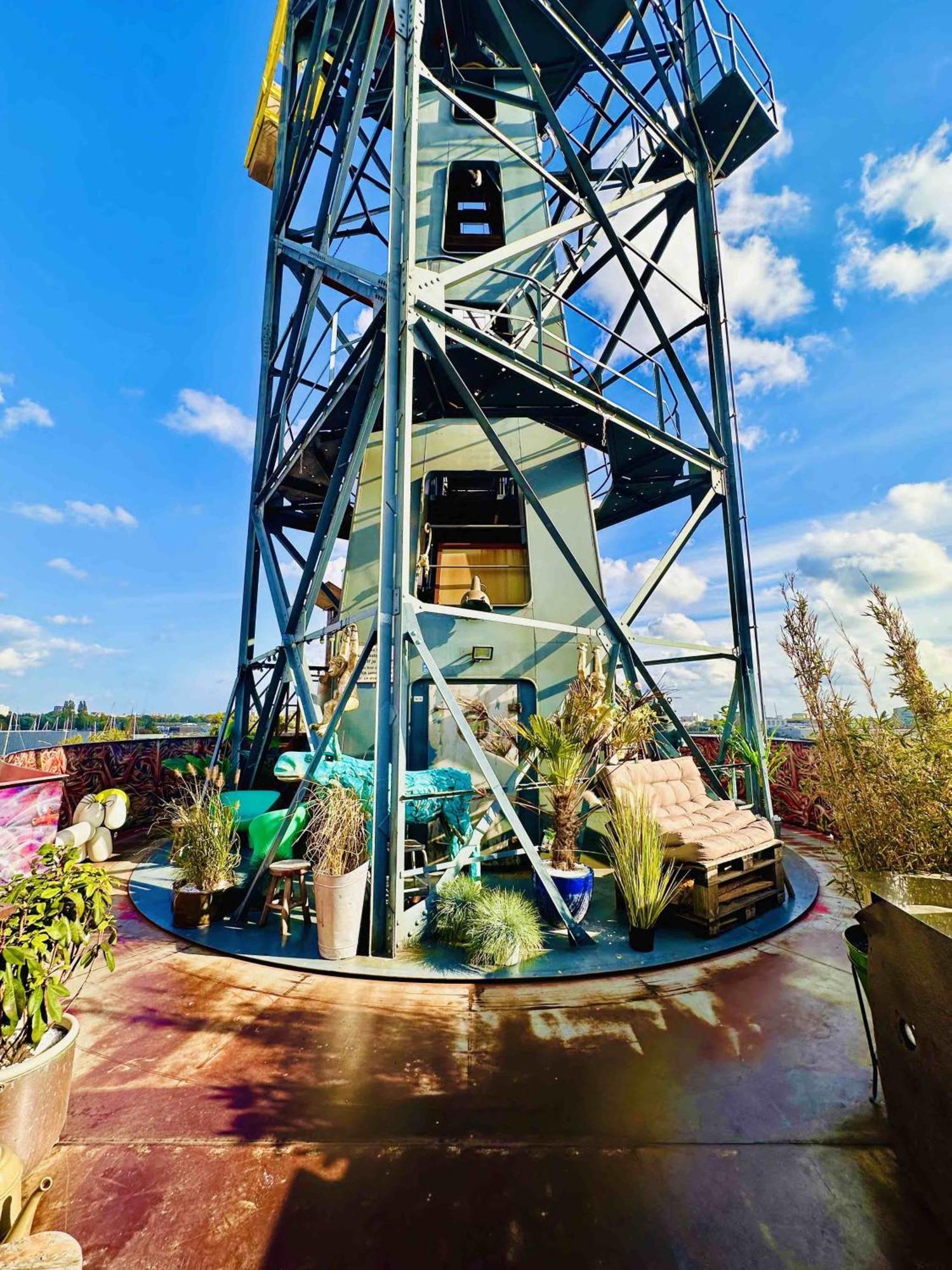 Crane Faralda Hotel
