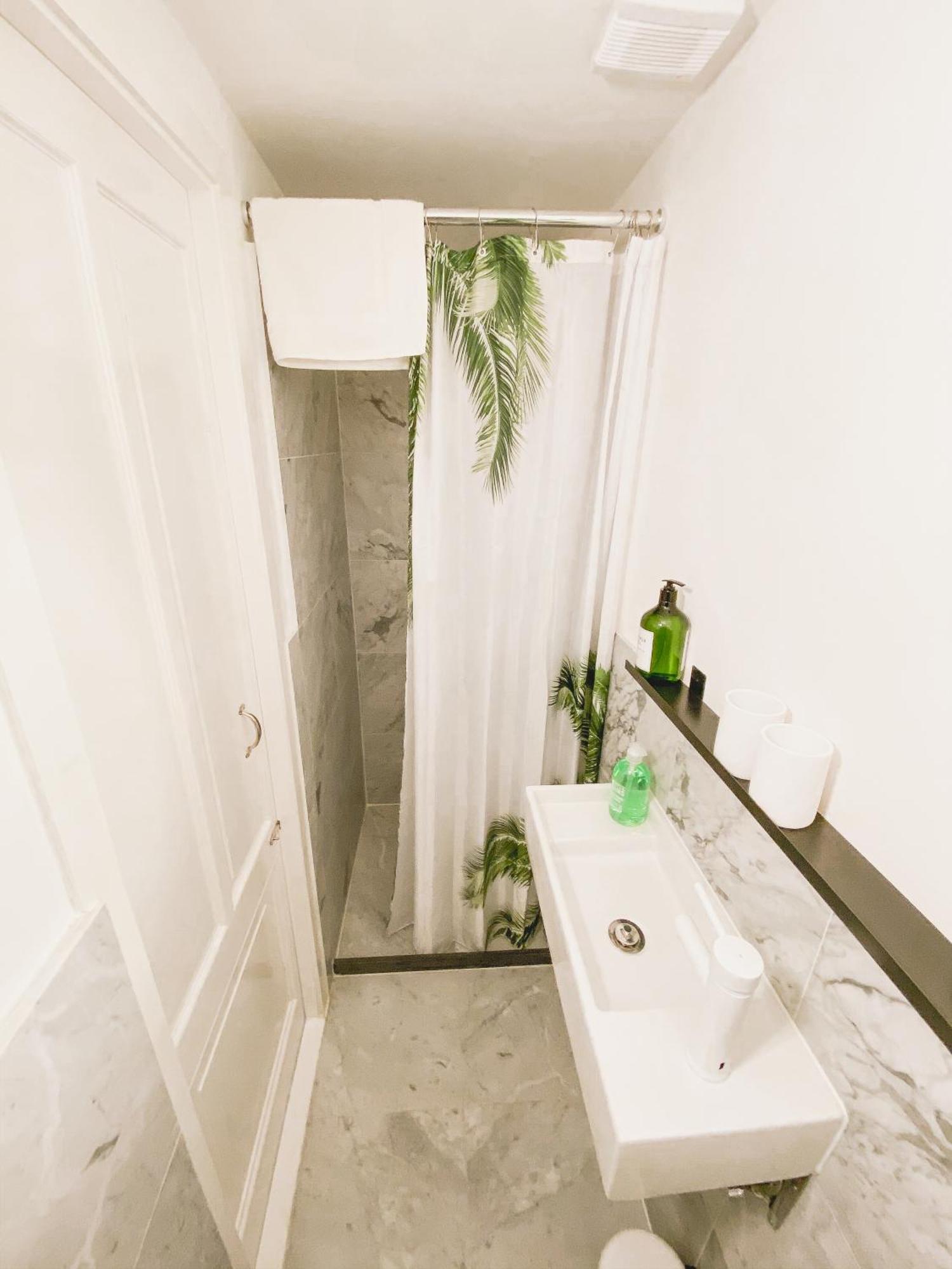 Large En-suite In Historic Canalhouse From 1729 Hébergement de vacances *