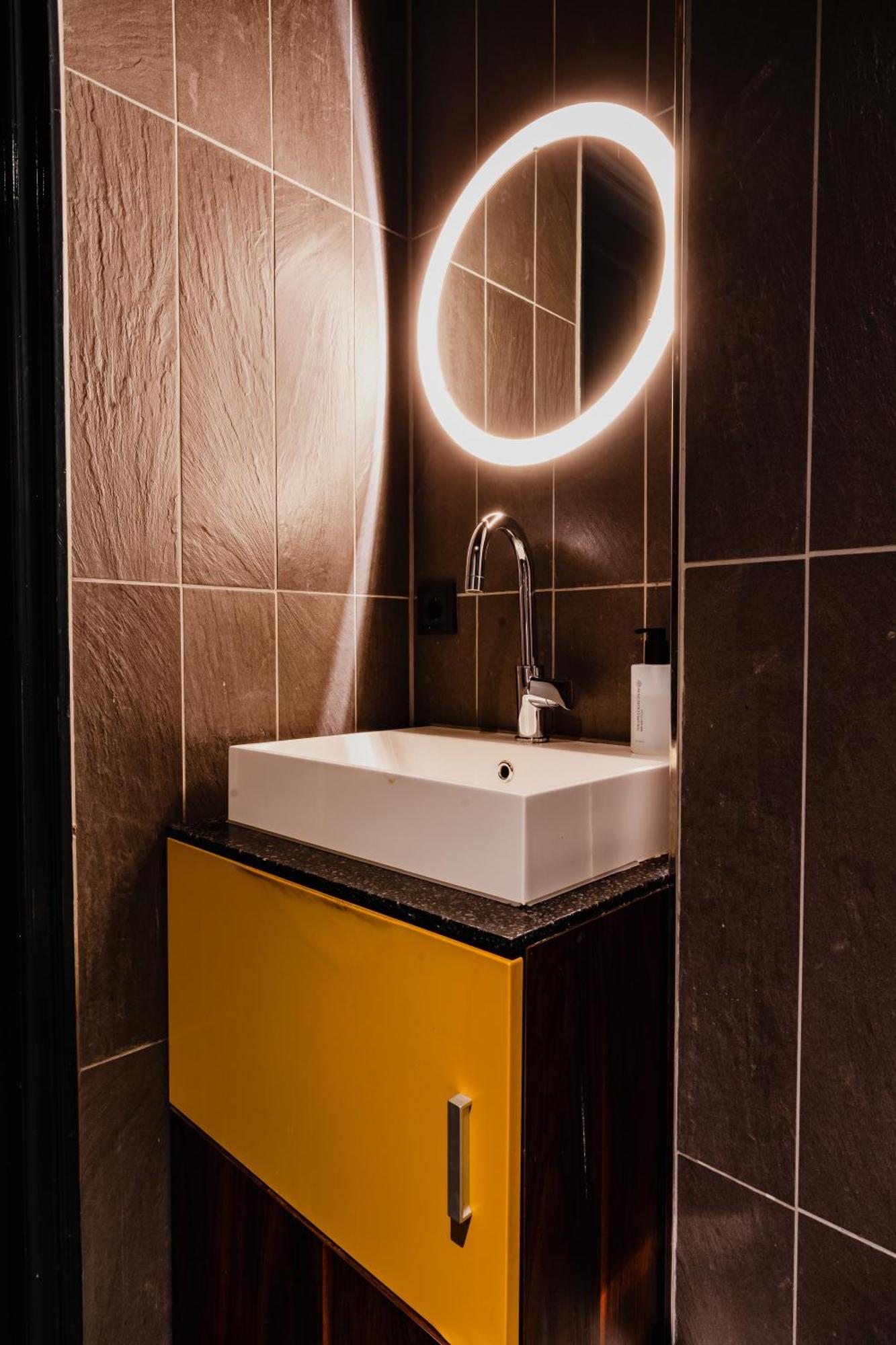 De Jonker Urban Studios&suites Hotel