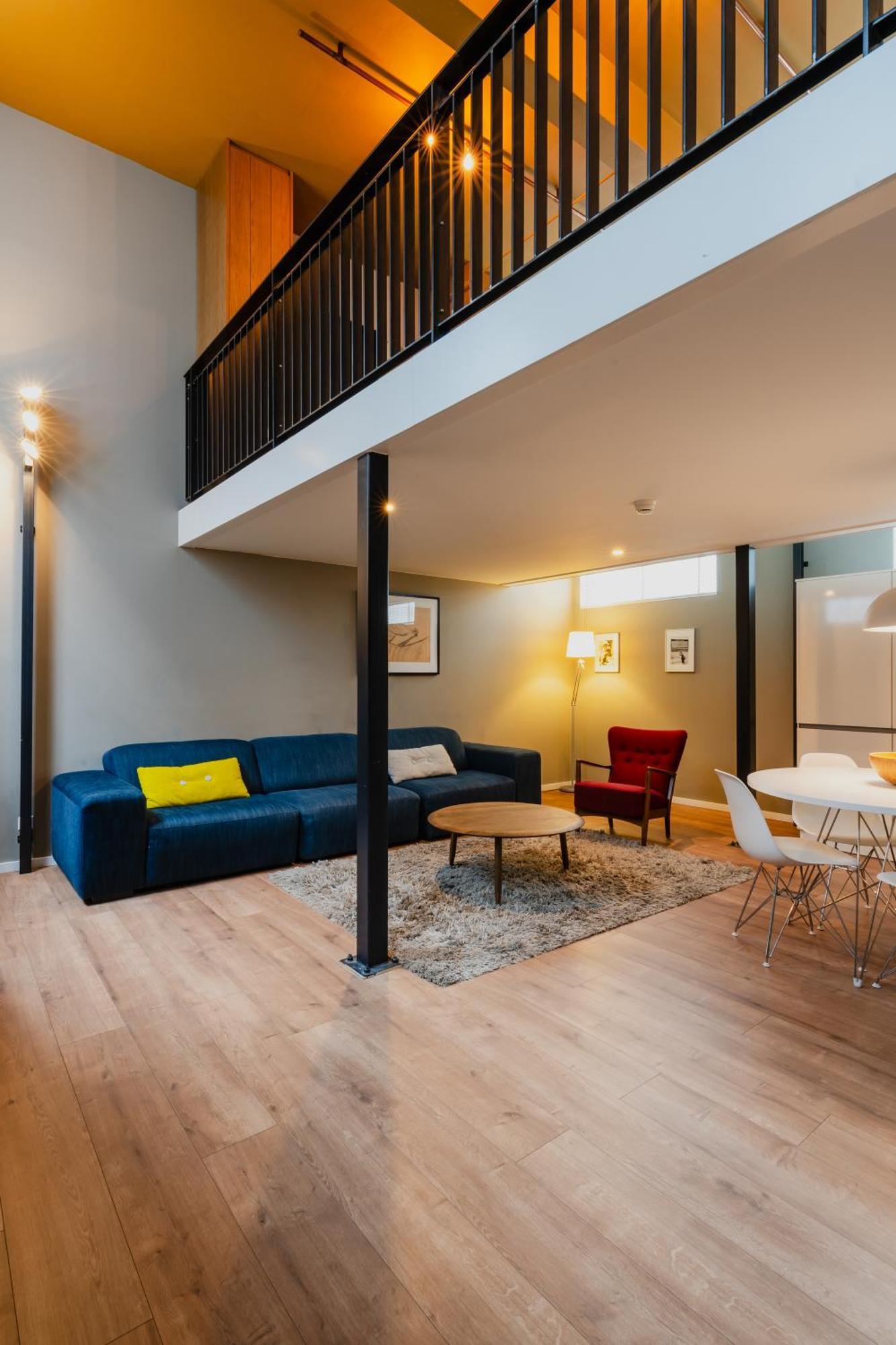 Apartment De Hallen