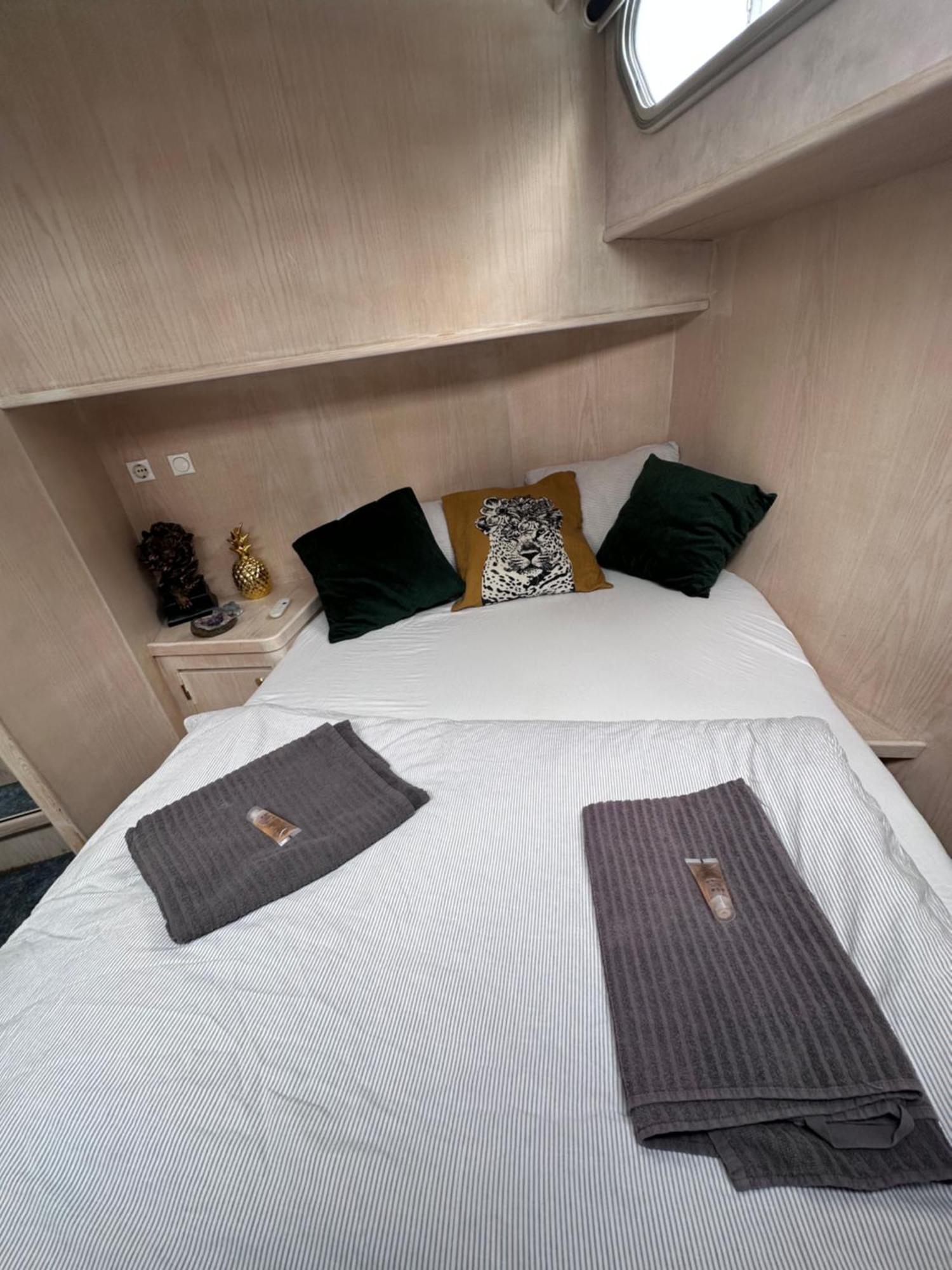 Luxury Houseboat Bateau-hôtel *