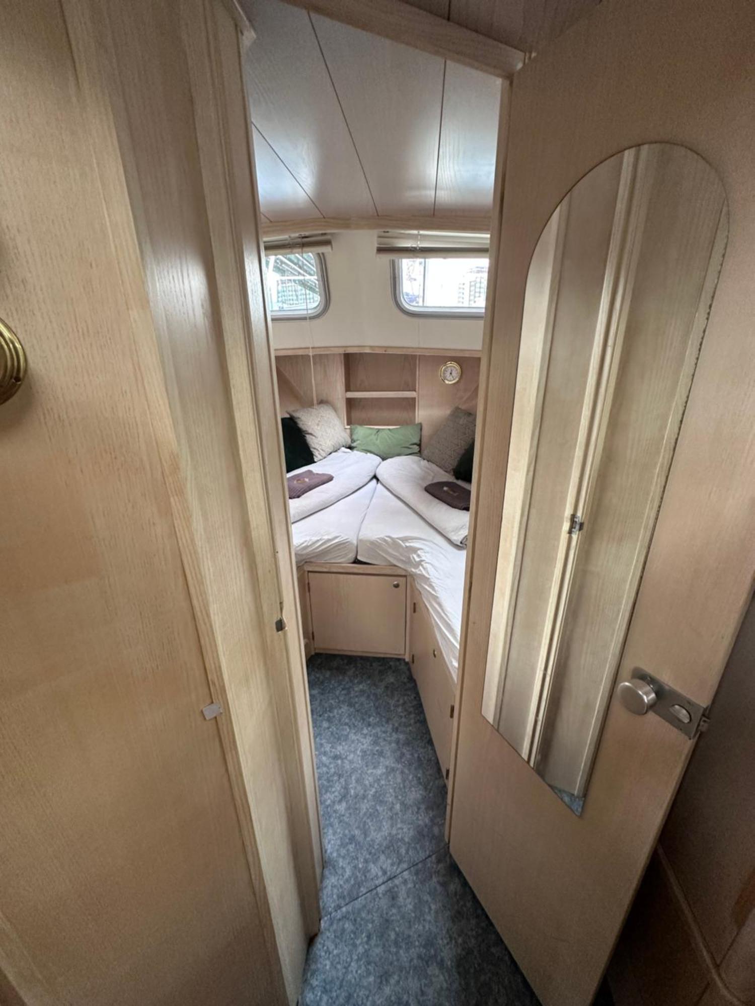 Luxury Houseboat