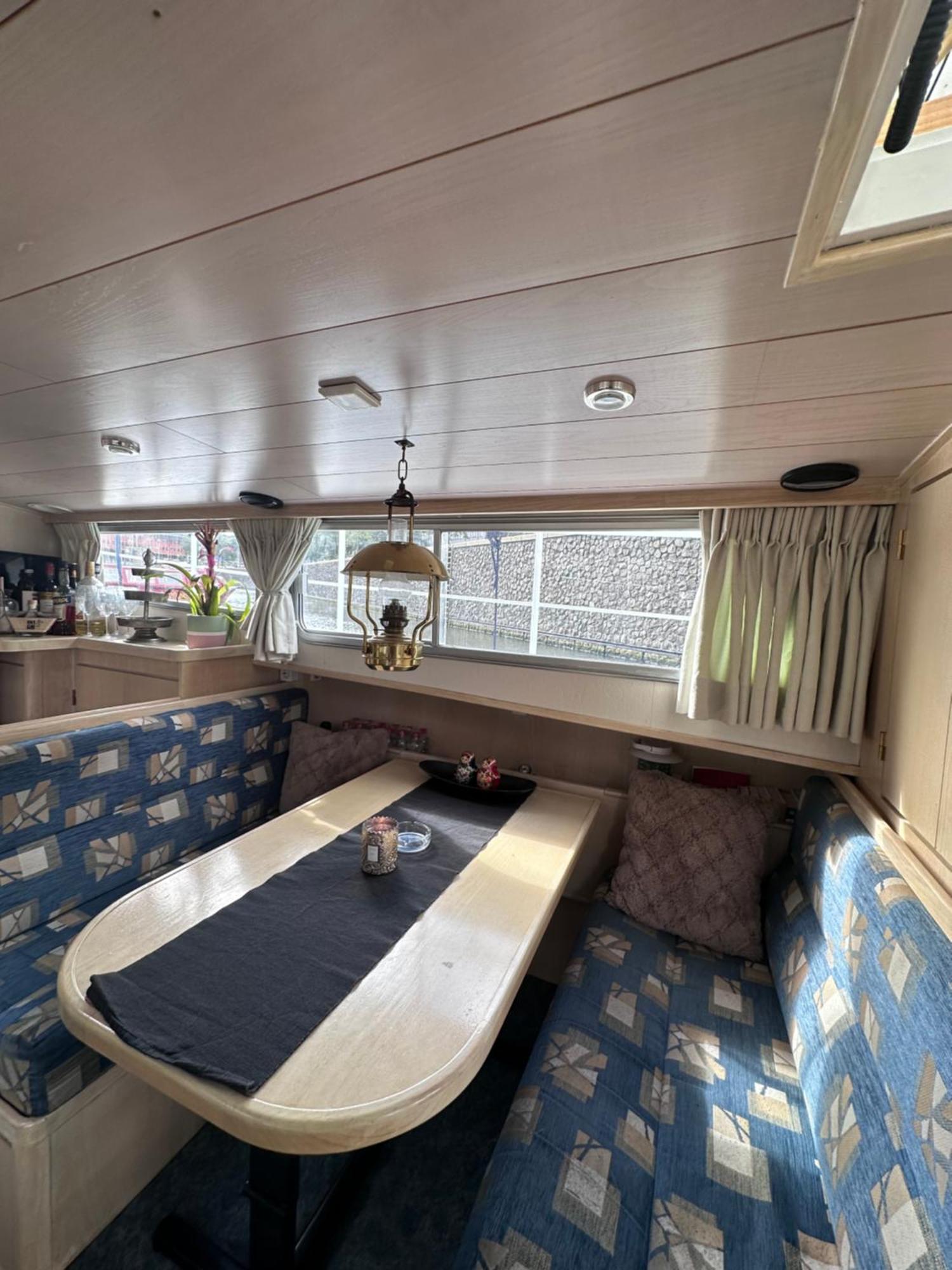 Bateau-hôtel Luxury Houseboat *