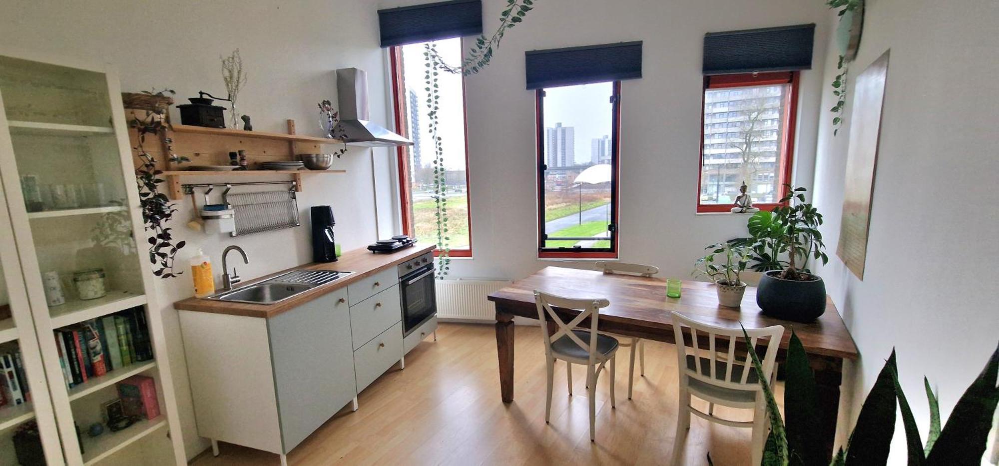 Appartement Light On Floor Of 3 Levels House *