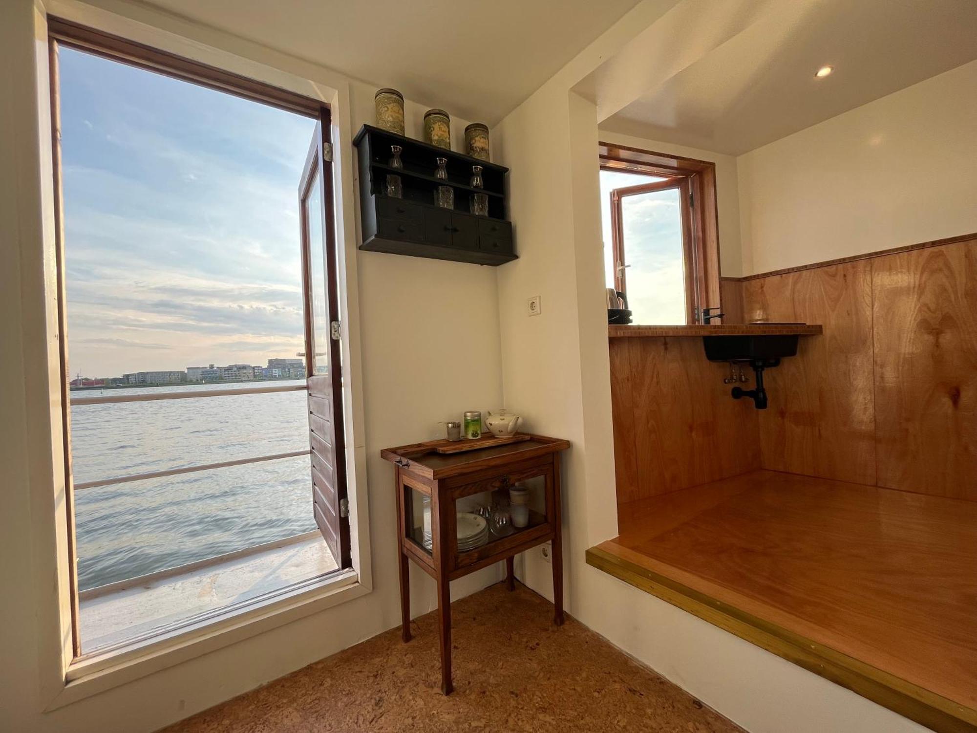 Bed & Breakfast Casey's View House Boat Amsterdam