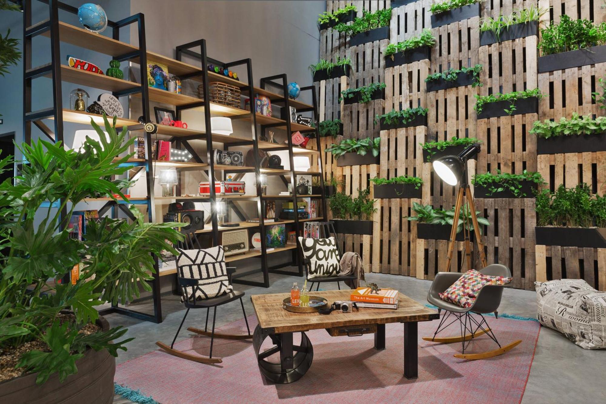 Moxy Houthavens Hotel Amsterdam
