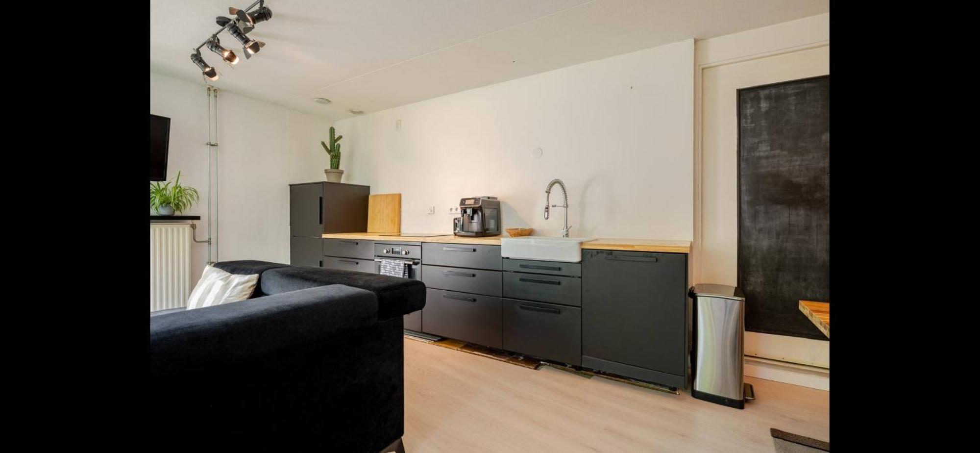 Apartment Private 3 Bedroom -