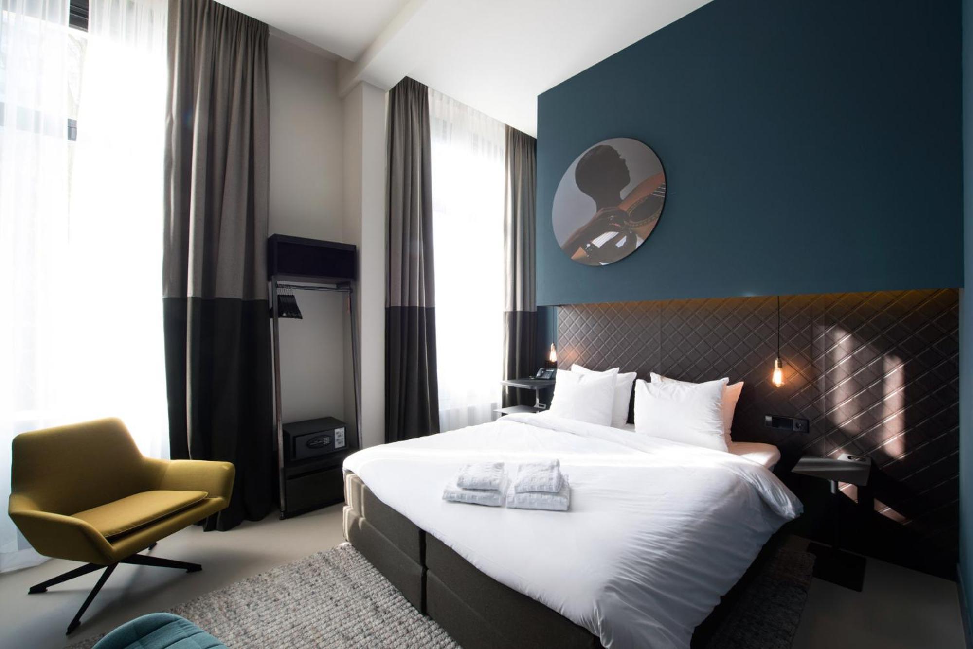 Ph Oosteinde Hotel