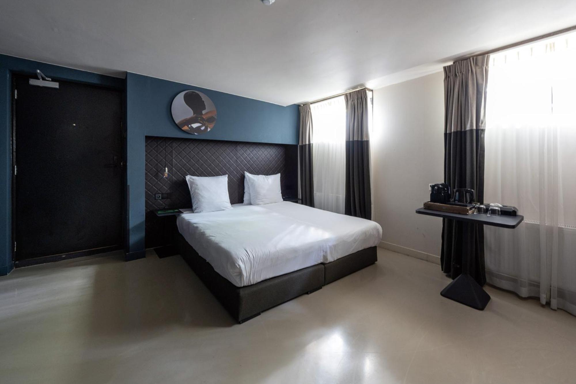 Ph Oosteinde Hotel