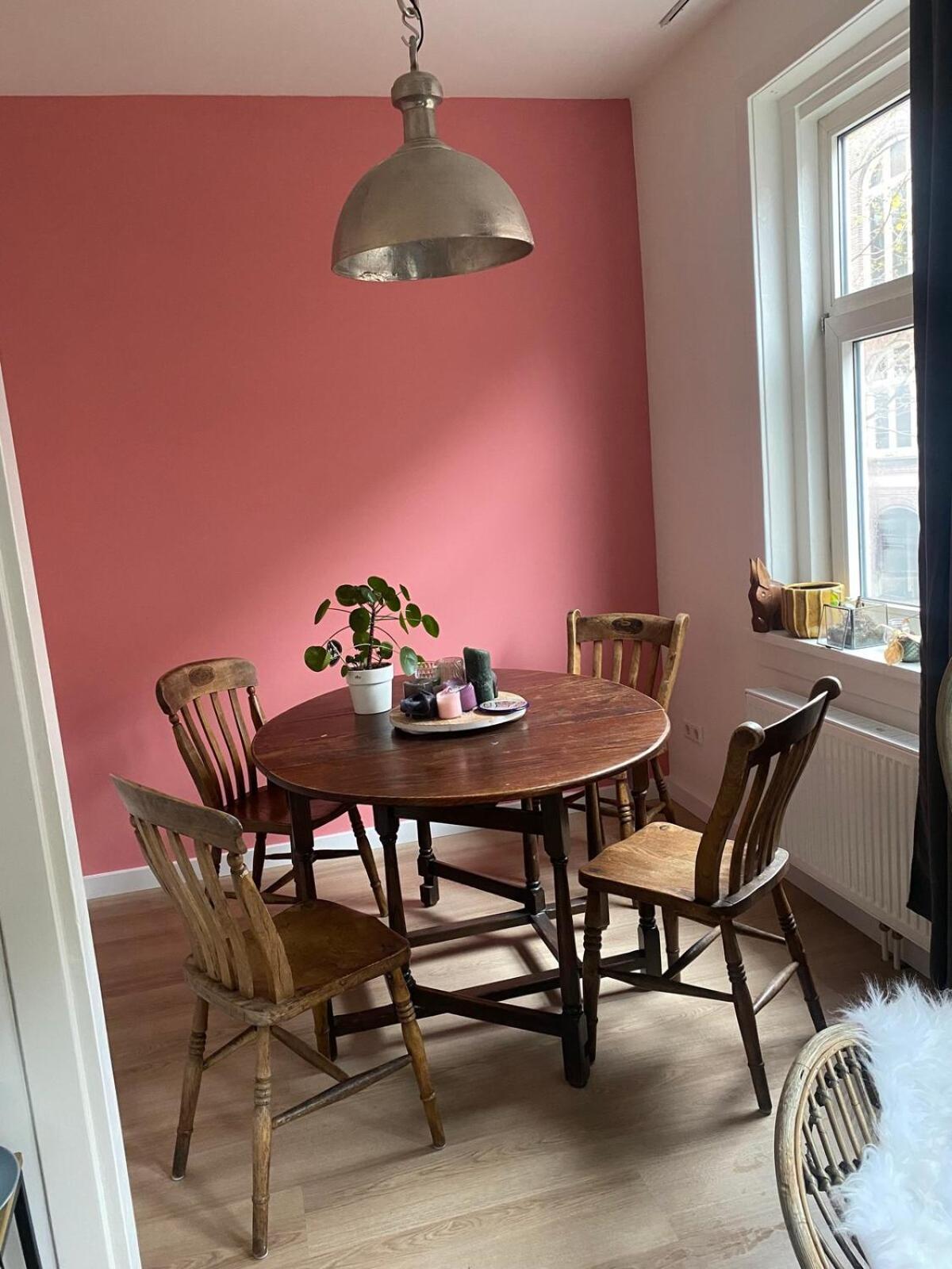Centrally Located 2-bedroom In Oud-west * Amsterdam