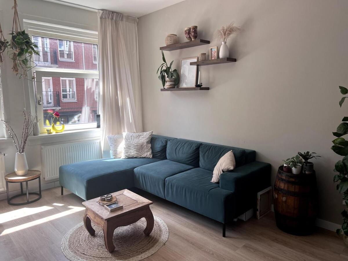 Centrally Located 2-bedroom In Oud-west Appartement *
