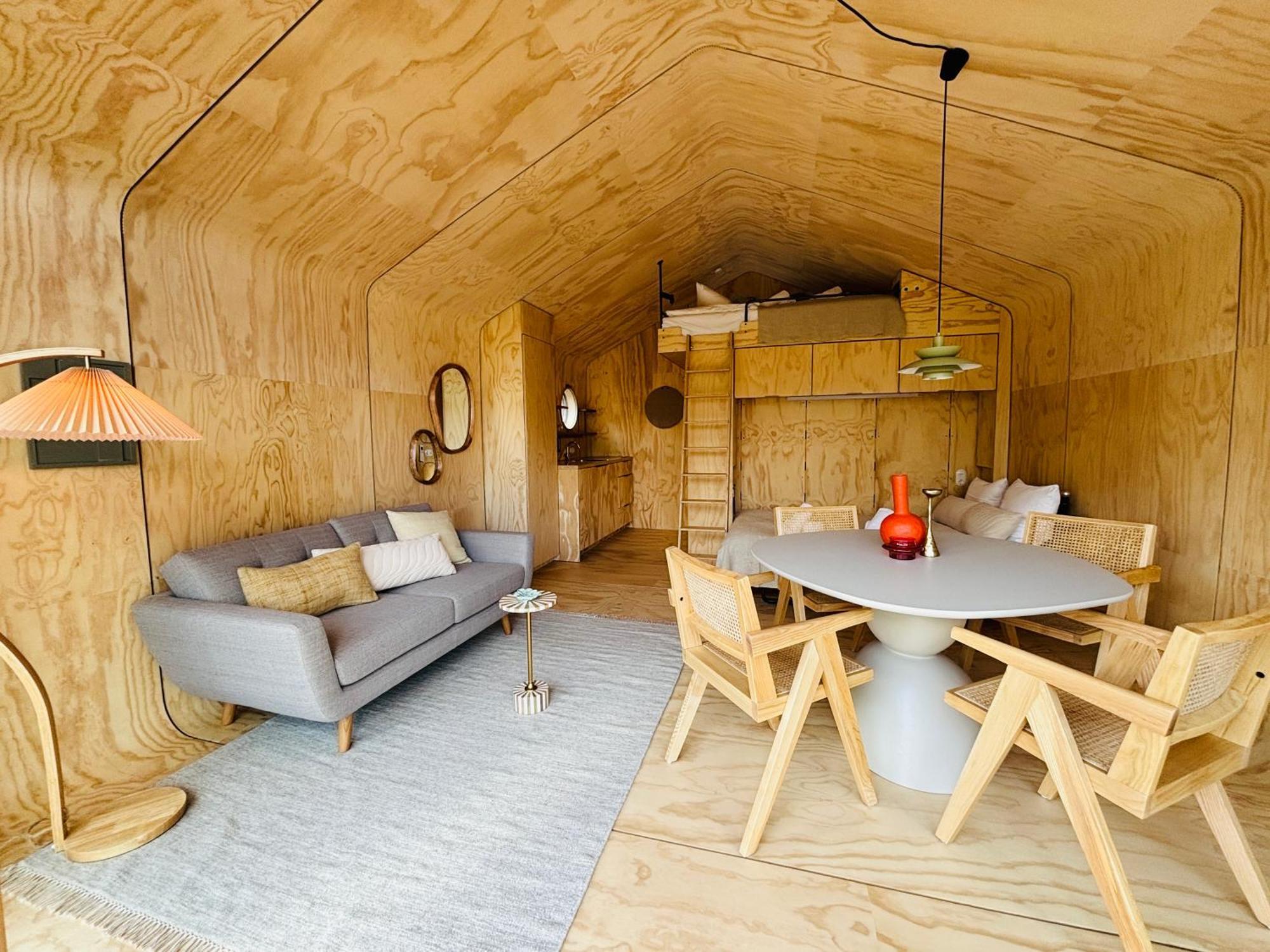 Basecamp 4* Amsterdam