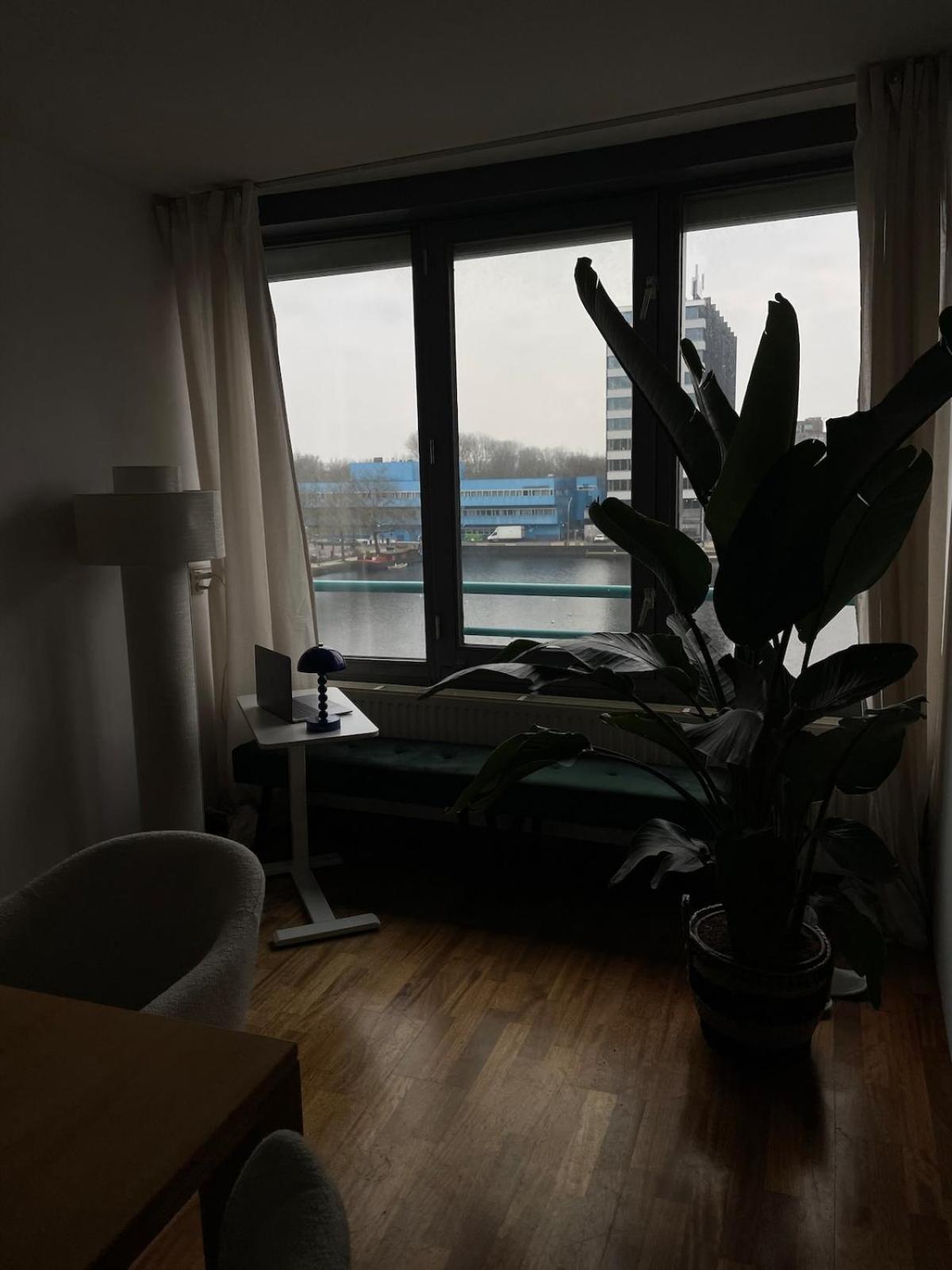 Appartement Large West With Balcony