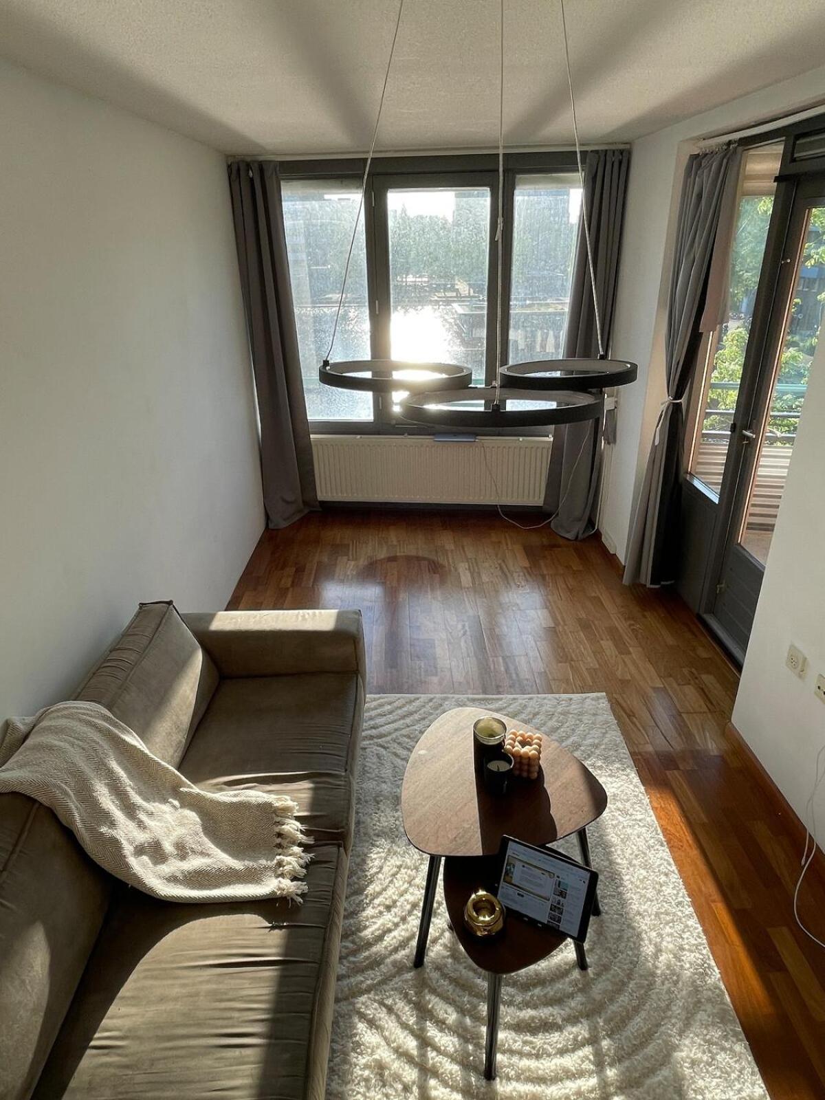 Large West With Balcony