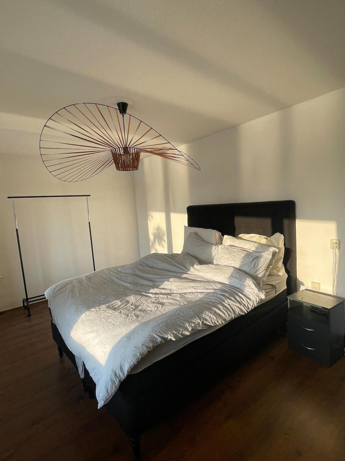 Large West With Balcony Appartement *