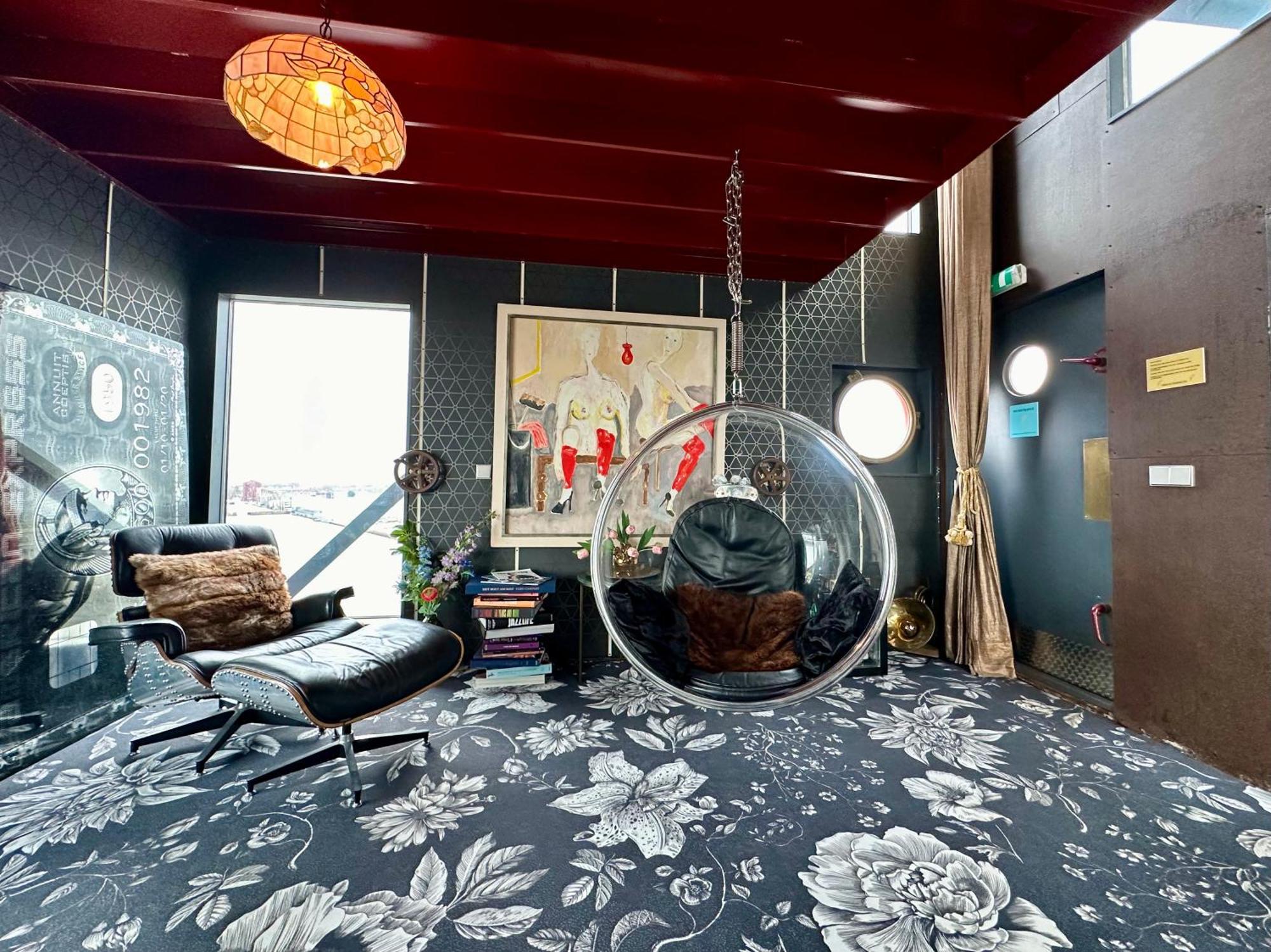 Crane Faralda Hotel Amsterdam