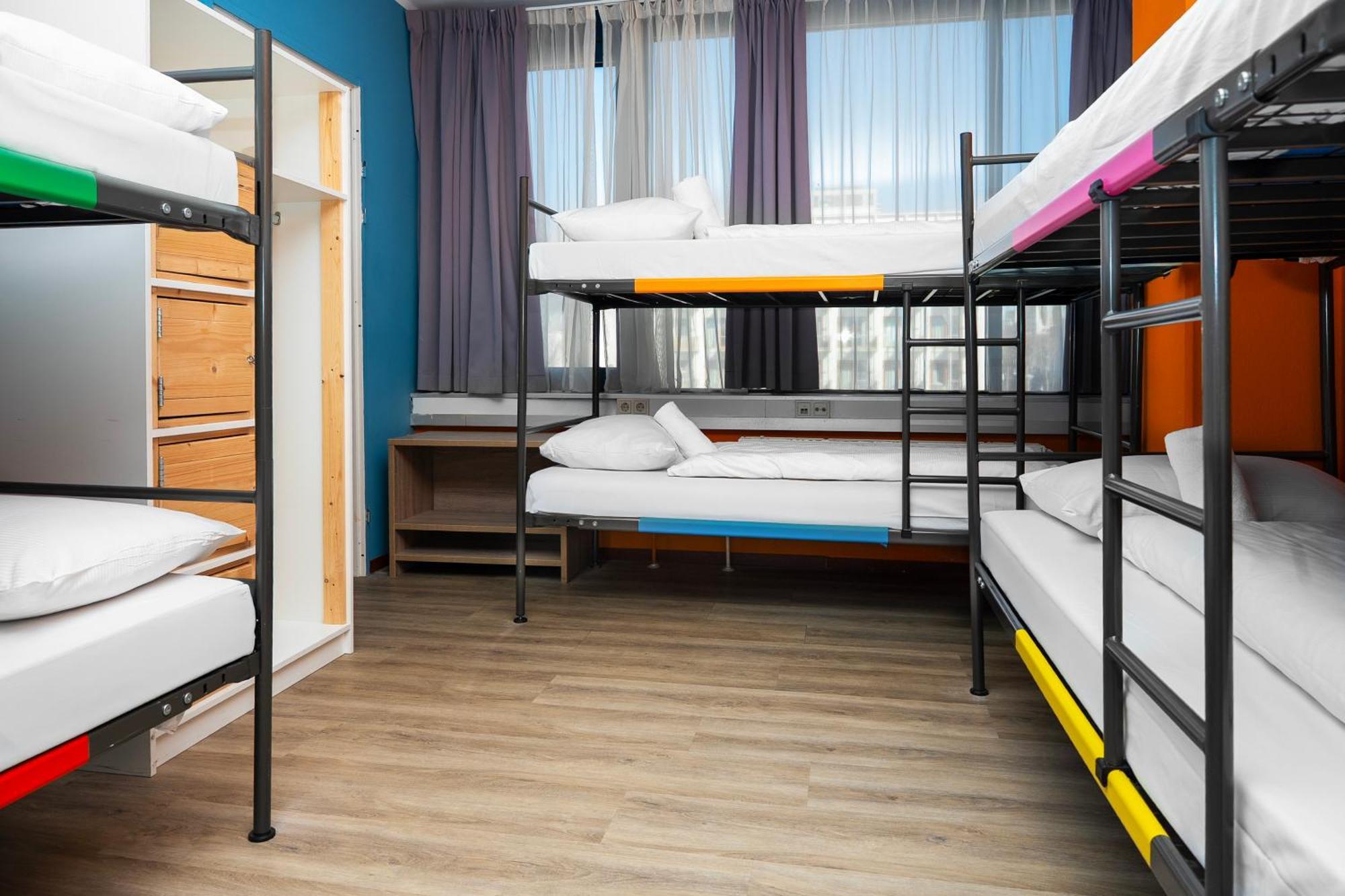 Hotel Teleport Ámsterdam