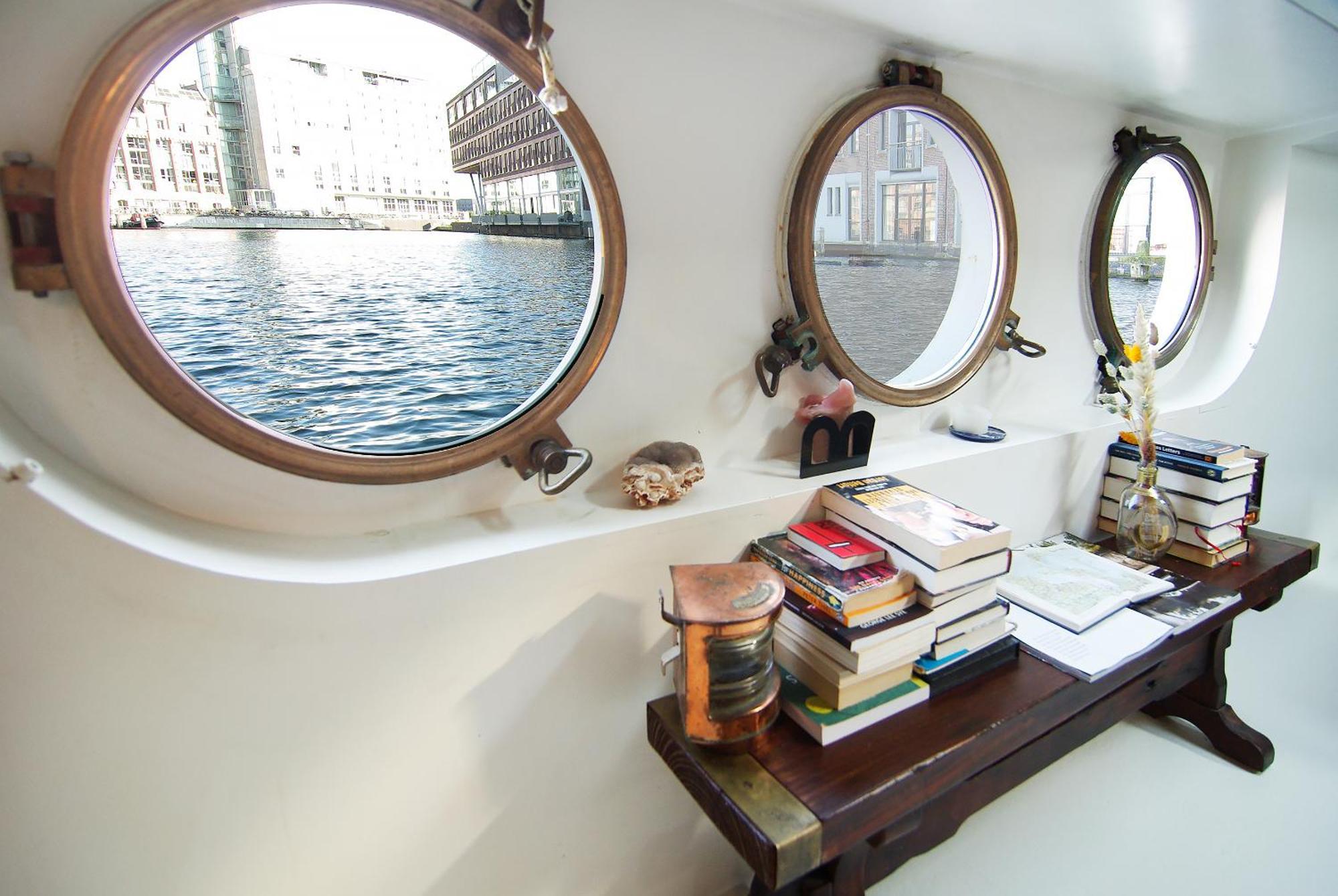 Najade Eco Houseboat Bateau-hôtel *