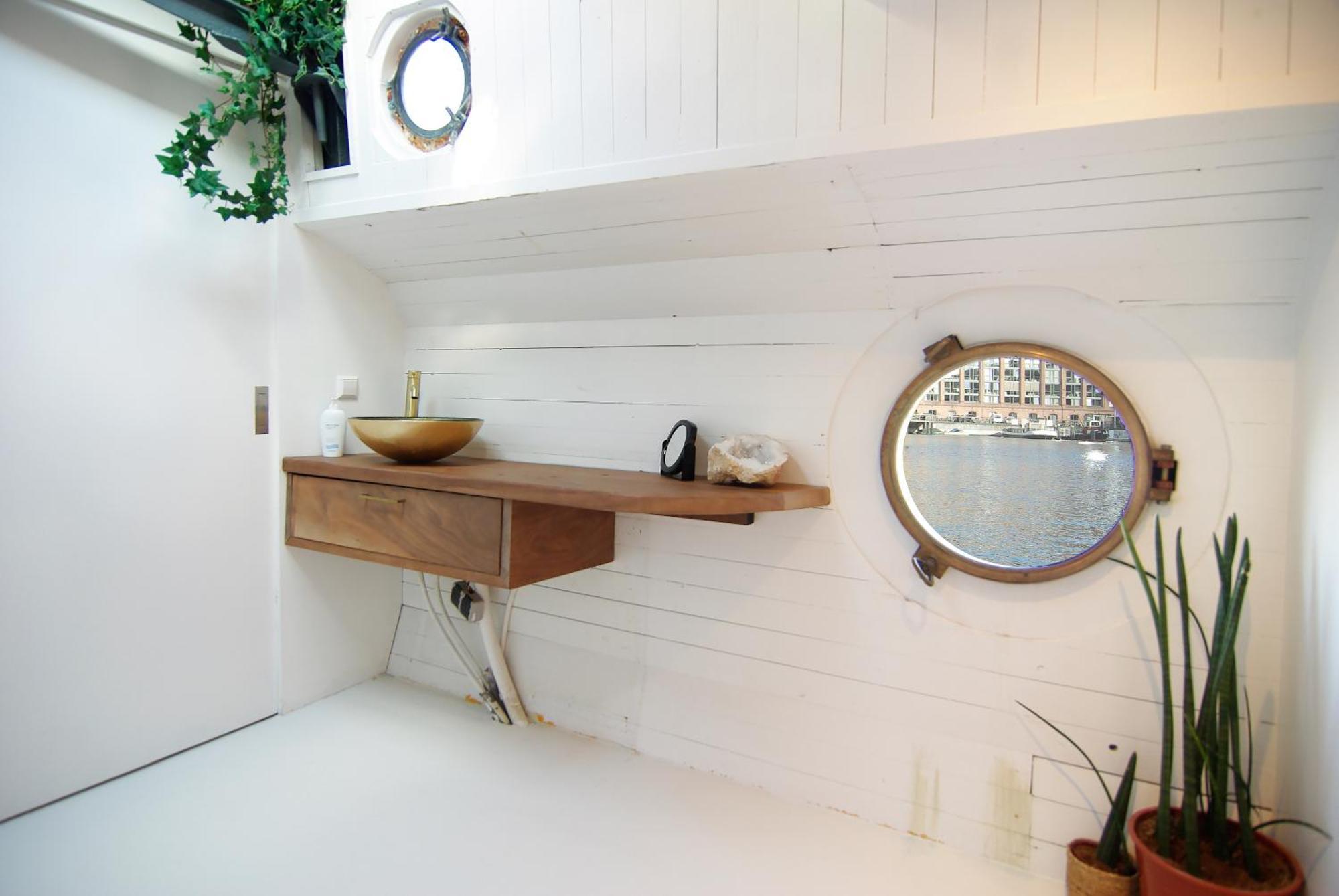 Najade Eco Houseboat Bateau-hôtel Amsterdam